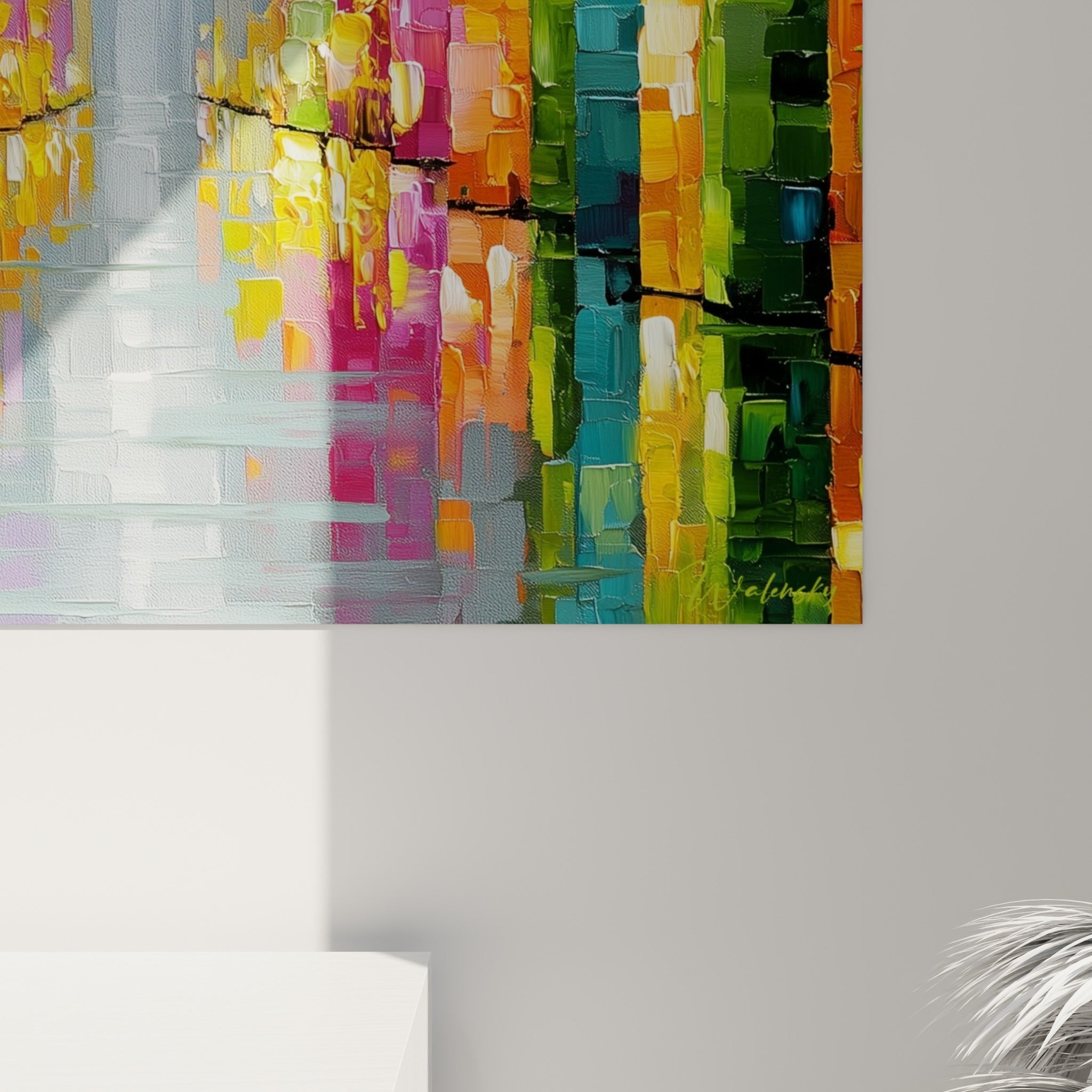 Empâtements épais en orangé et violet, matière granuleuse du tableau architecture abstrait révélant les touches au couteau