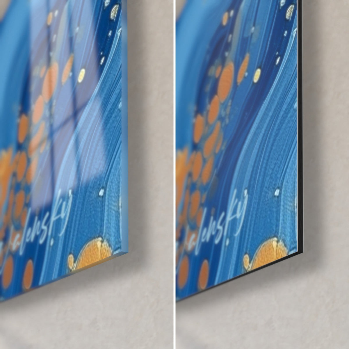 Tableau façades bleu marine à éclats ambrés, coin bas droit : verre acrylique brillant à gauche, alu Dibond mat à droite, tranche de 3 mm