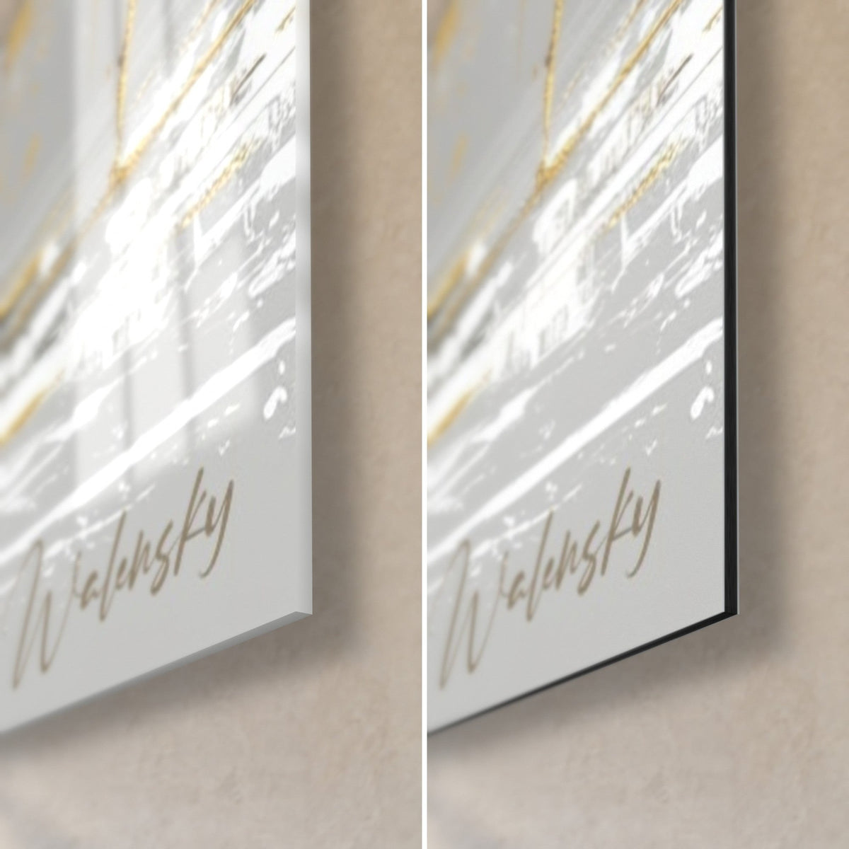 Schilderij stapel grijze en gouden blokken, rechtsonder: glanzend glas met reflecties, mat zwart Dibond, rand van 3 mm