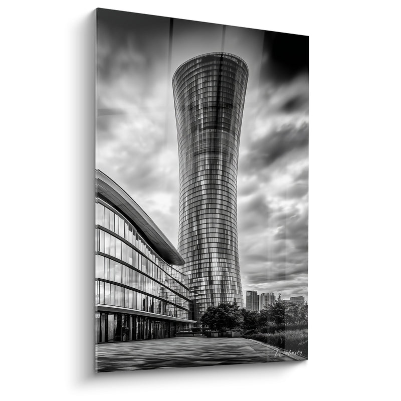 Gemälde Skyline grau und weiß mit gebogener Silhouette – Esplanade und Bäume – Architektur Edition Abstrakt