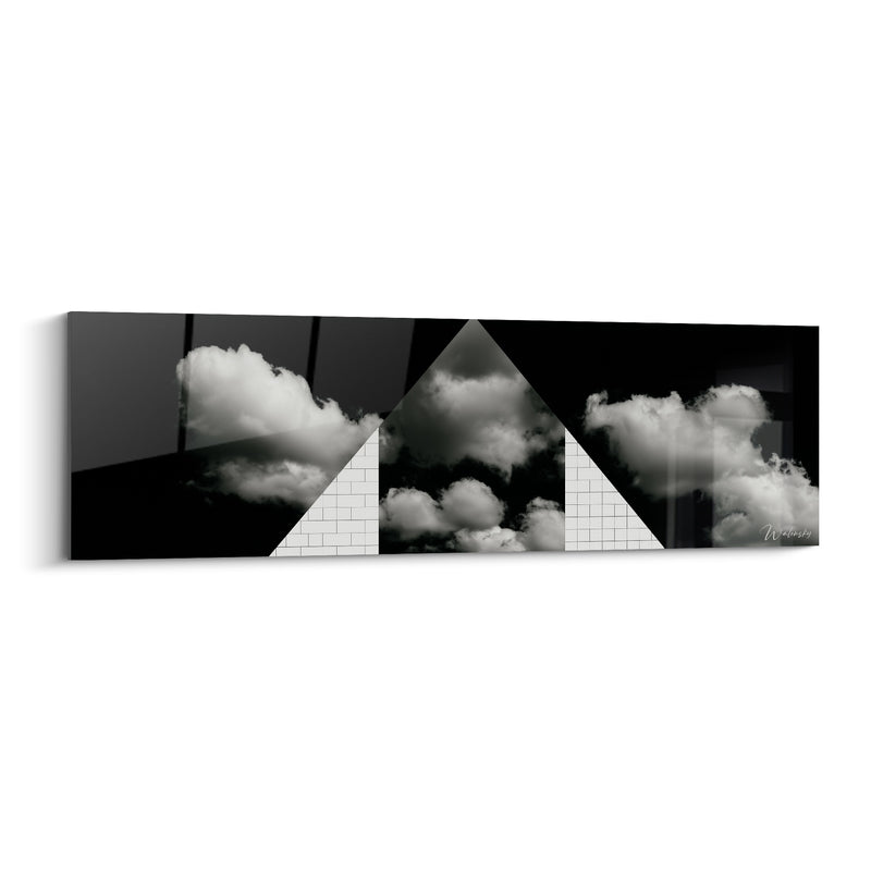 Tableau Triangle blanc aux nuages noirs contrastés - Tension du ciel - Edition Architecture abstrait