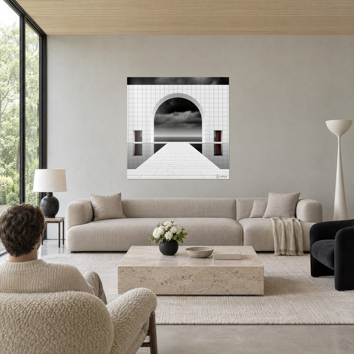 Tableau arche blanche en carreaux ouverte sur un ciel d'orage noir et gris, volets rouge sombre, au-dessus d'un canapé dans un salon lumineux