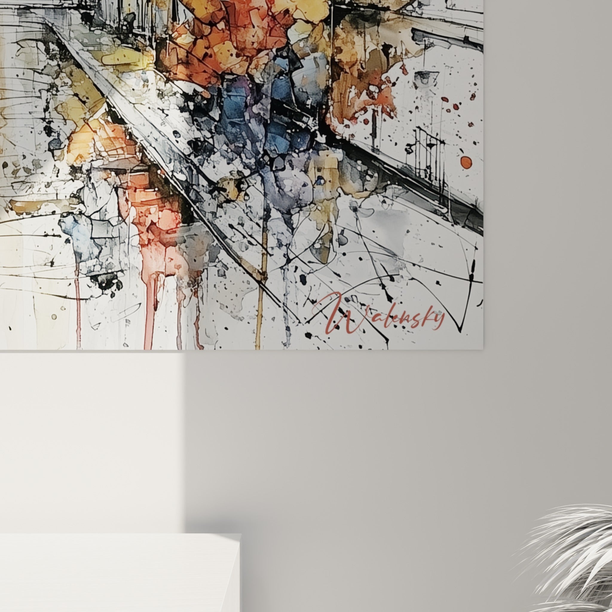 Coulures d'aquarelle orange et bleu marine visibles sur ce tableau architecture abstraite, grain et empâtements de la toile
