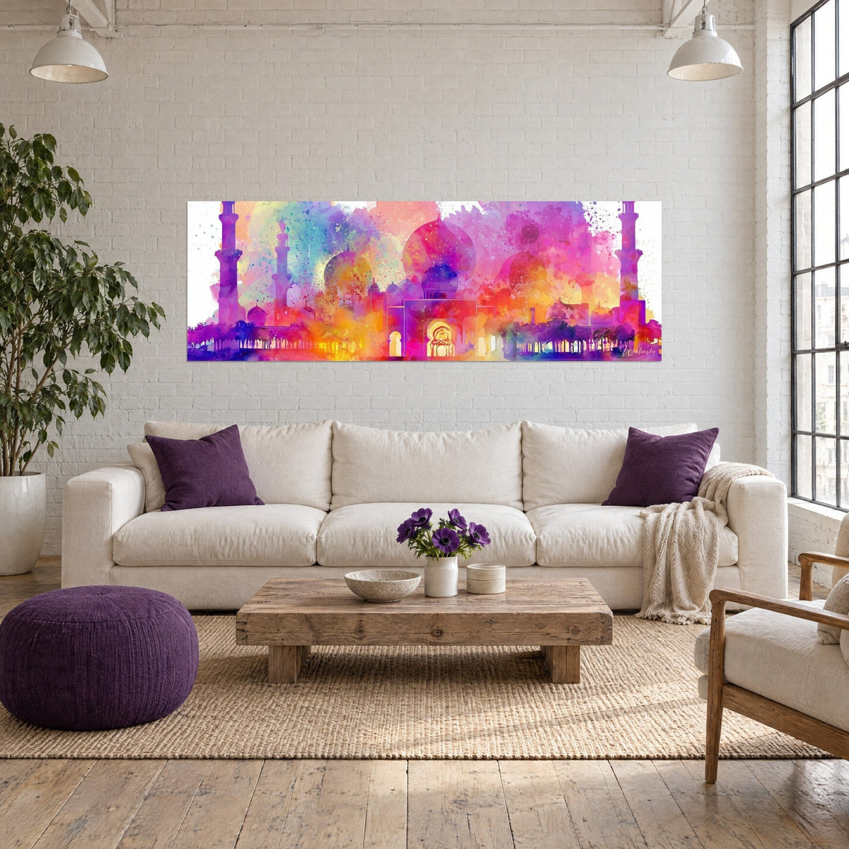 Tableau mosquée aux dômes violet et rose, minarets et jaillissements orangés, au-dessus d'un canapé dans un salon lumineux