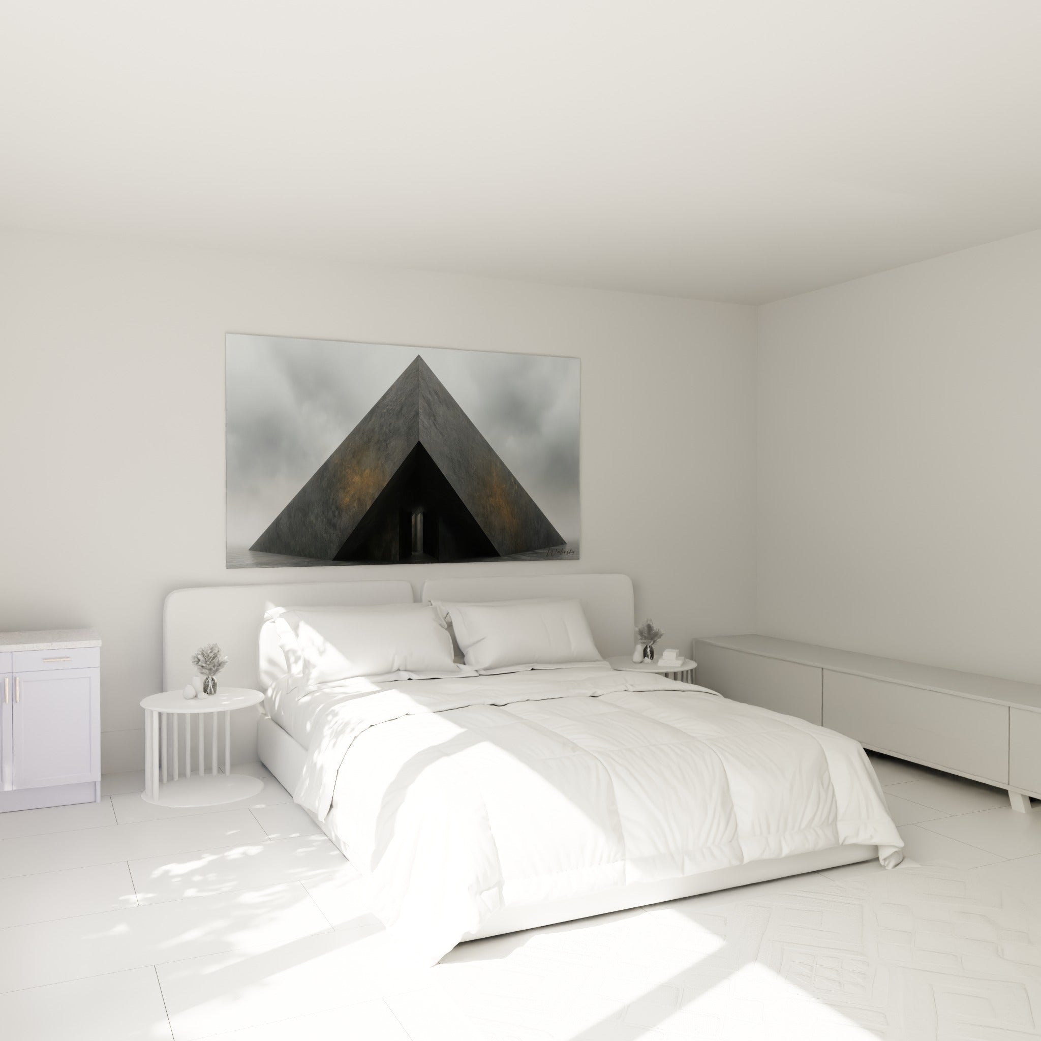 Silhouette anthracite et ocre d'une pyramide brumeuse au-dessus d'un lit dans une chambre claire