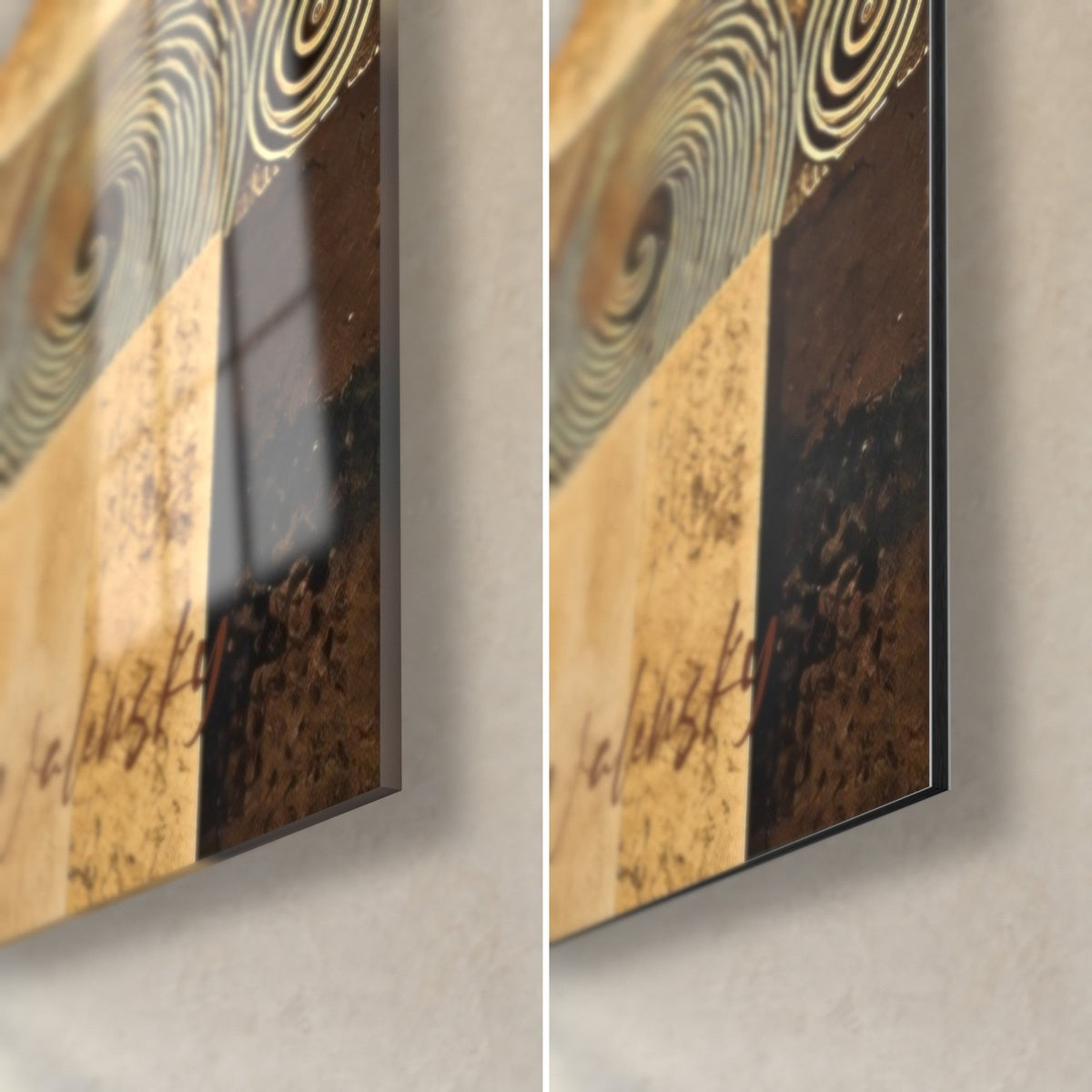 Tableau colisée antique doré, coin bas droit : verre acrylique brillant reflétant la lumière à gauche, alu Dibond mat et tranche de 3 mm à droite