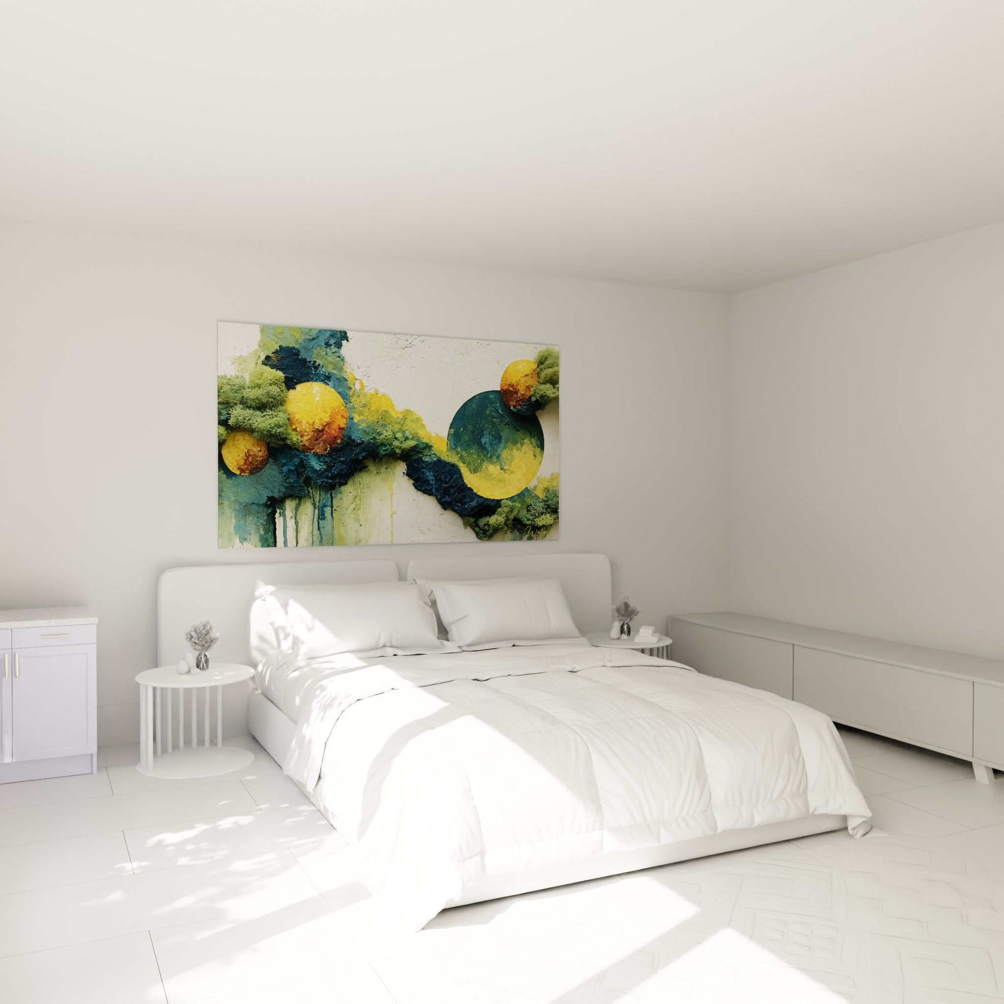 Cercles ocre et bleu pétrole moussus accrochés au-dessus d'un lit dans une chambre claire