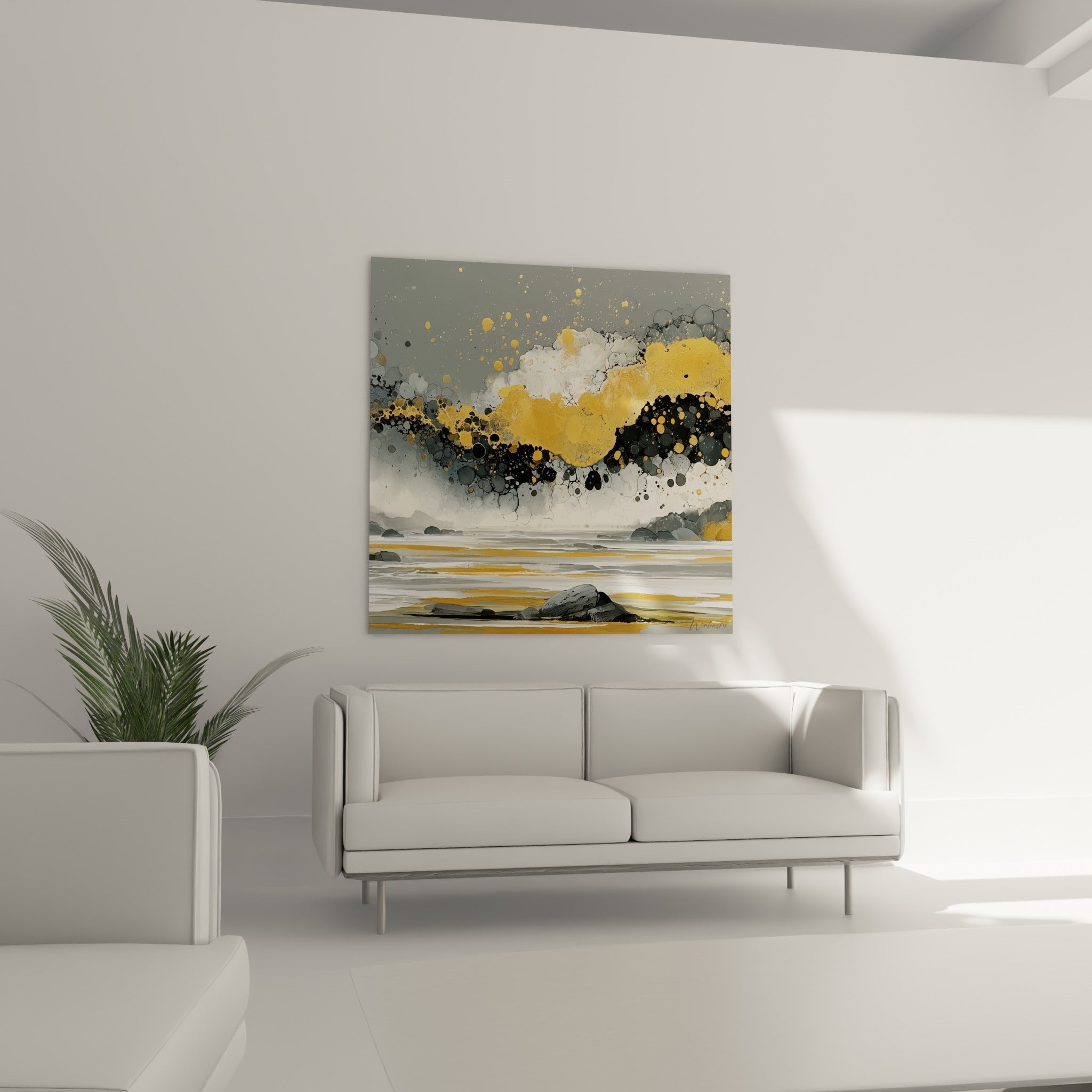 Ciel doré et noir en fusion sur fond gris perle, au-dessus d'un canapé dans un salon lumineux