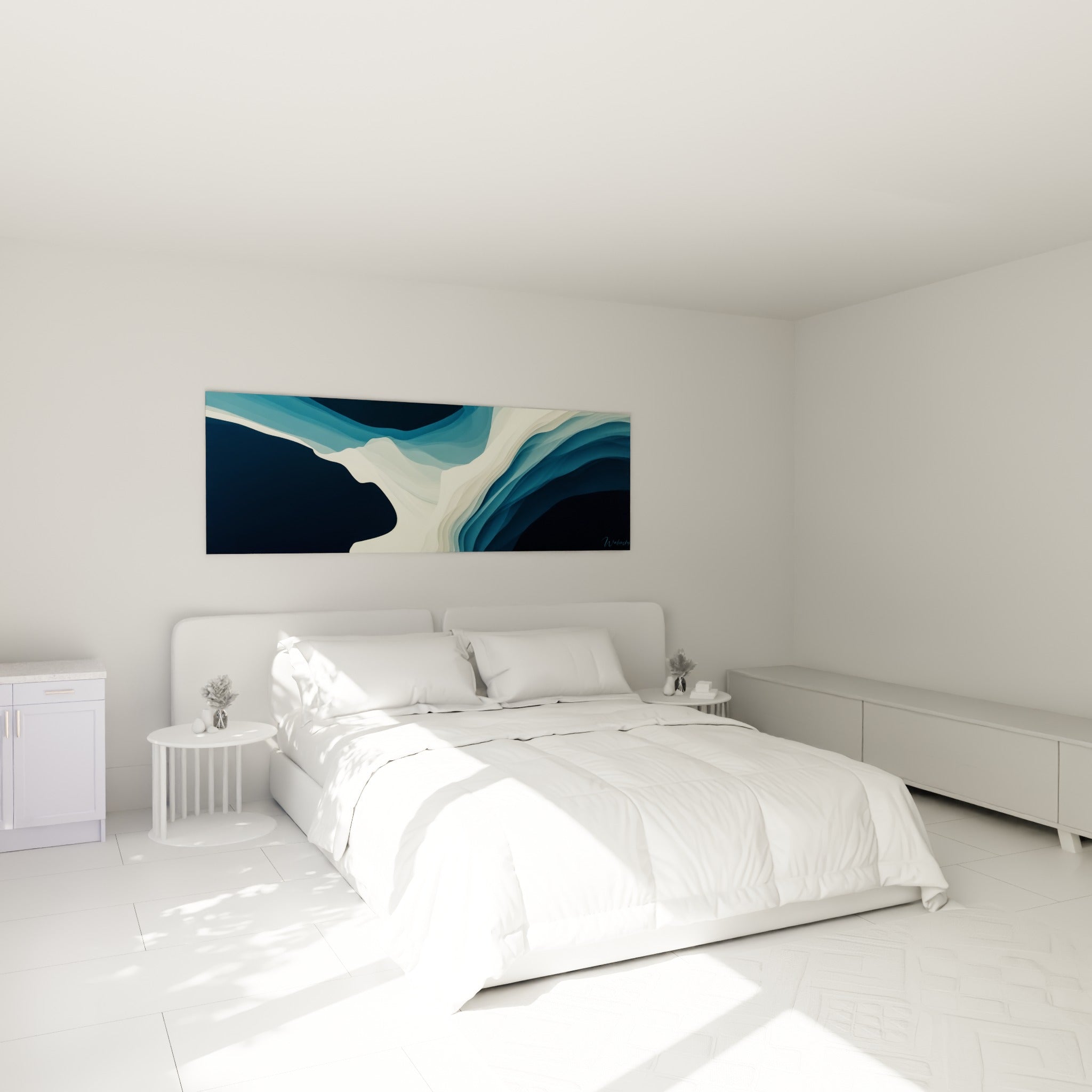 Courants fluides bleu marine et crème accrochés au-dessus d'un lit dans une chambre claire