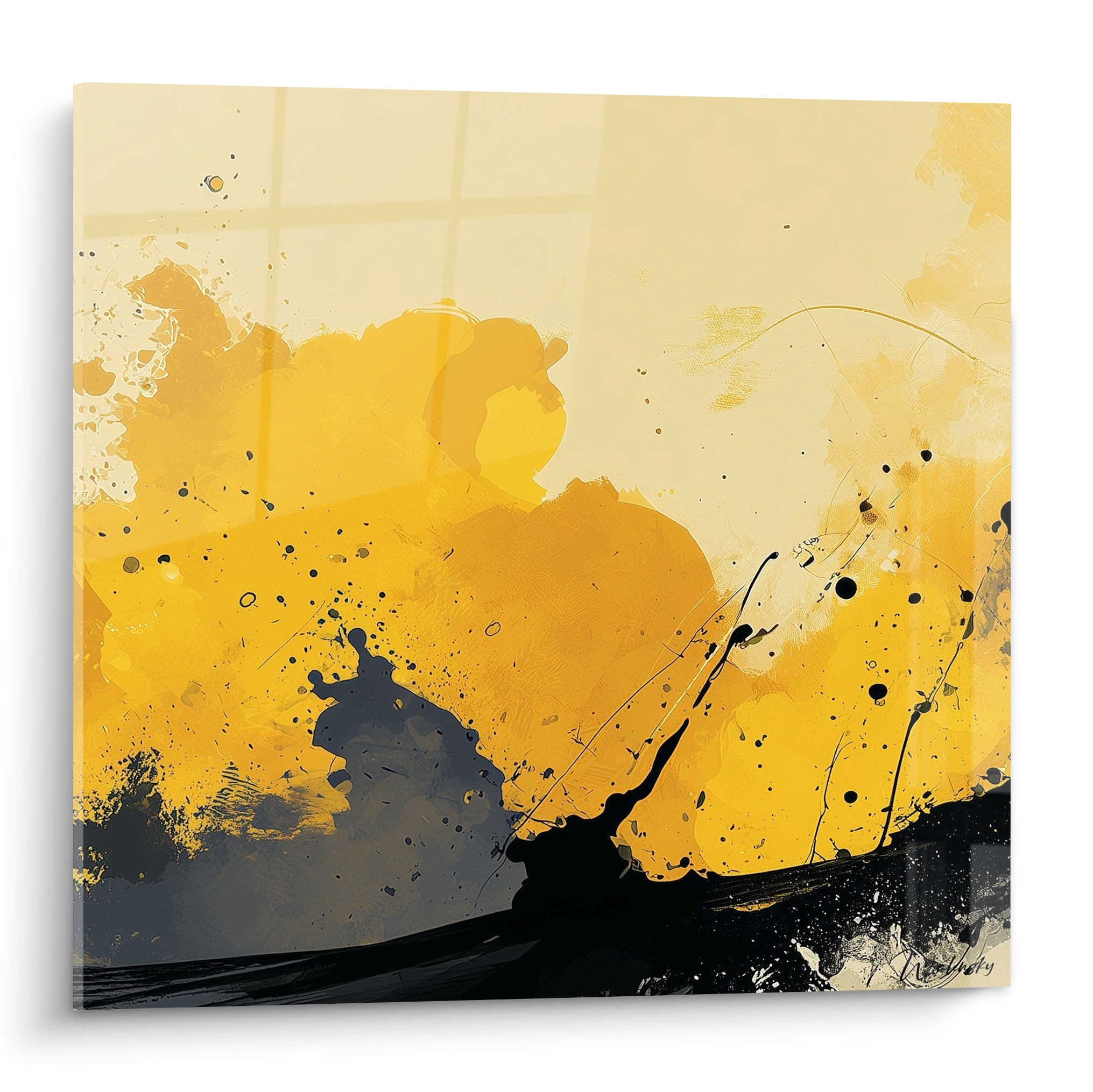 Éclaboussures dorées et noires en mouvement, composition abstraite expressive sur fond jaune pâle