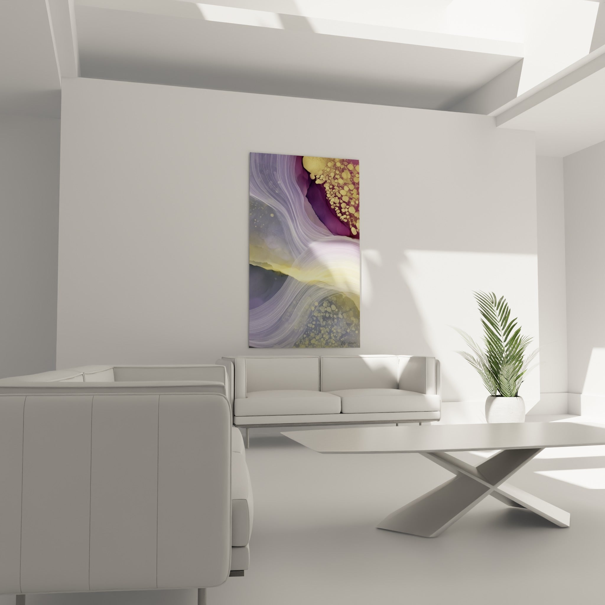 Courbes dorées et mauves de ce tableau abstrait suspendues au-dessus d'un canapé dans un salon lumineux