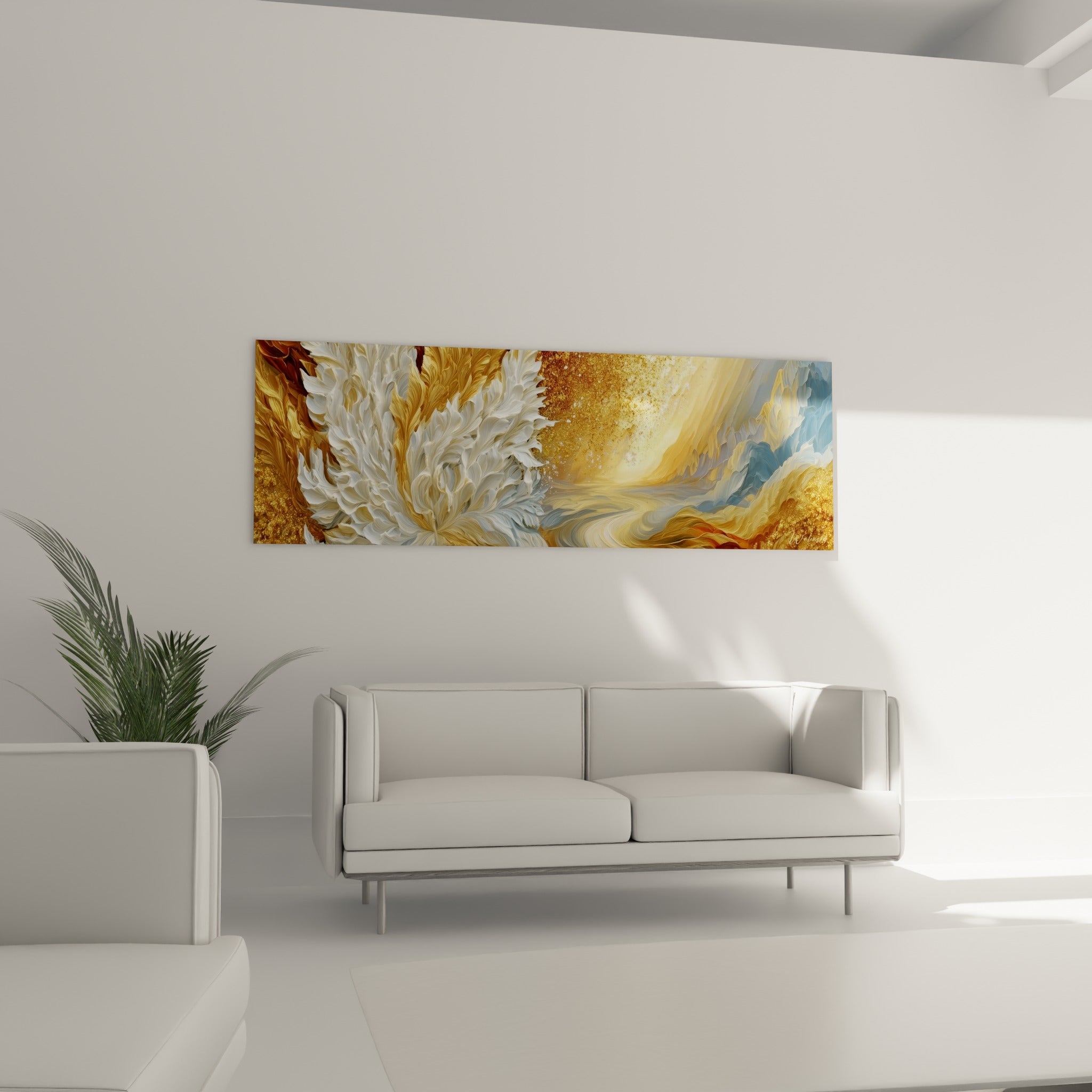 Envol sculptural blanc et or au-dessus d'un canapé dans un salon lumineux