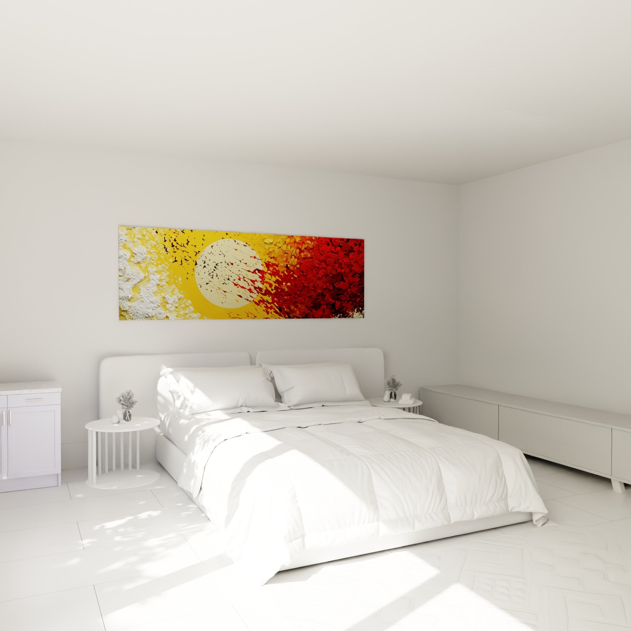 Oiseaux noirs et lune dorée peints en relief, accrochés au-dessus d'un lit dans une chambre claire