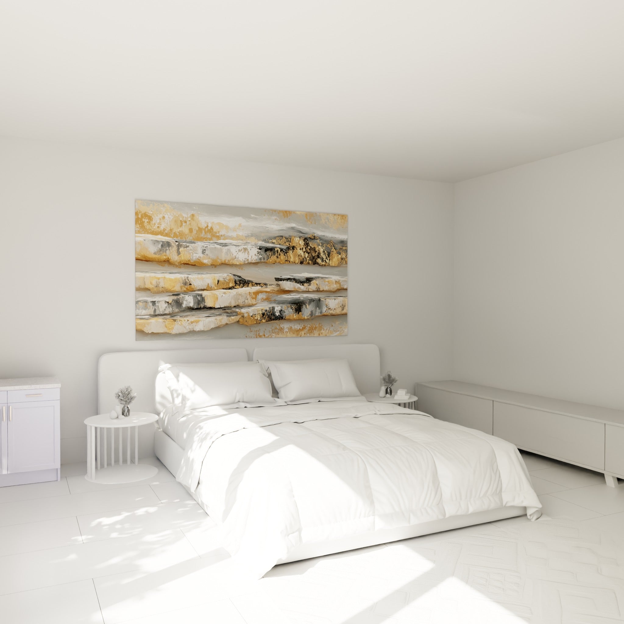 Strates dorées et grises composant ce tableau accroché au-dessus d'un lit dans une chambre claire