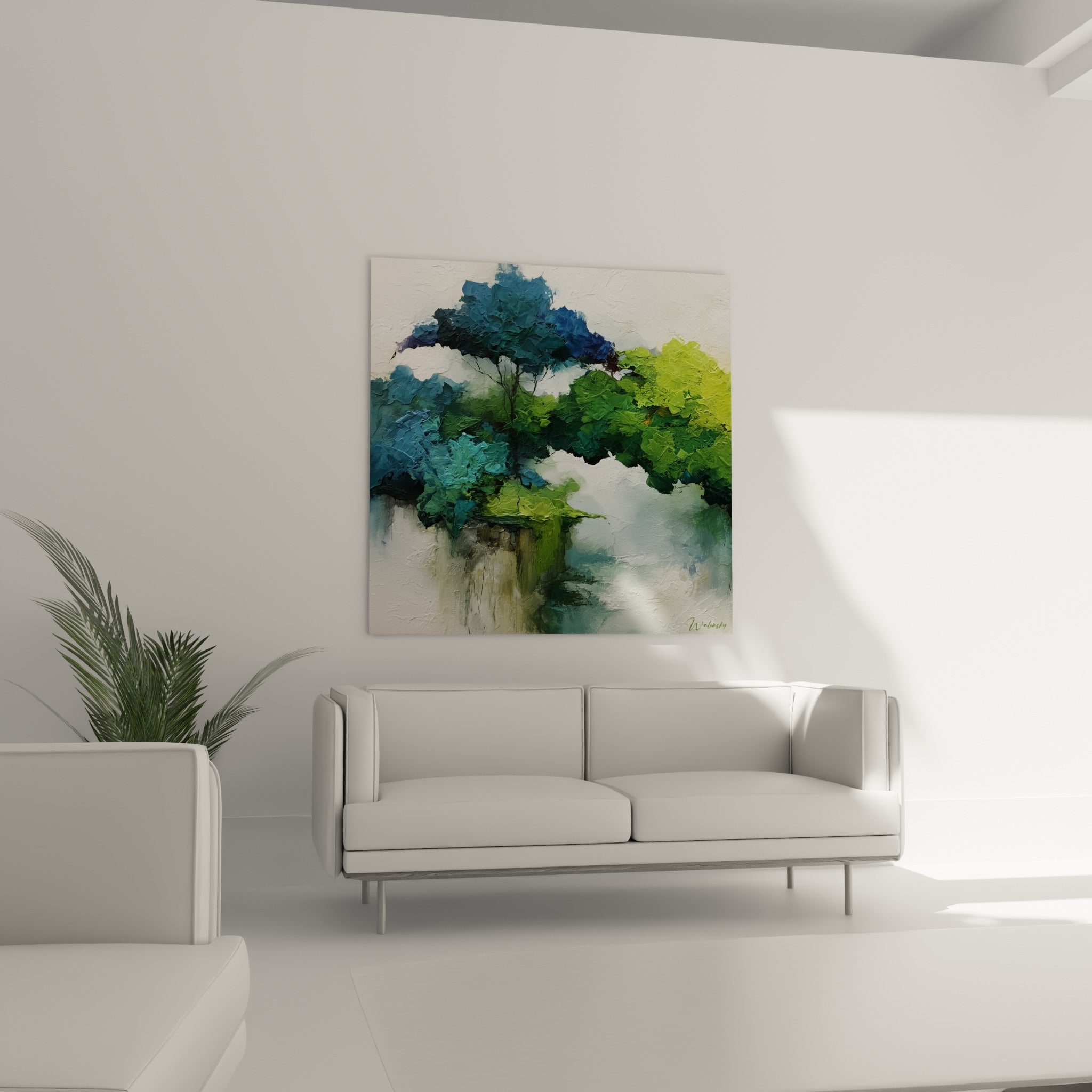 Masse arborescente bleu turquoise et vert émeraude installée au-dessus d'un canapé dans un salon lumineux