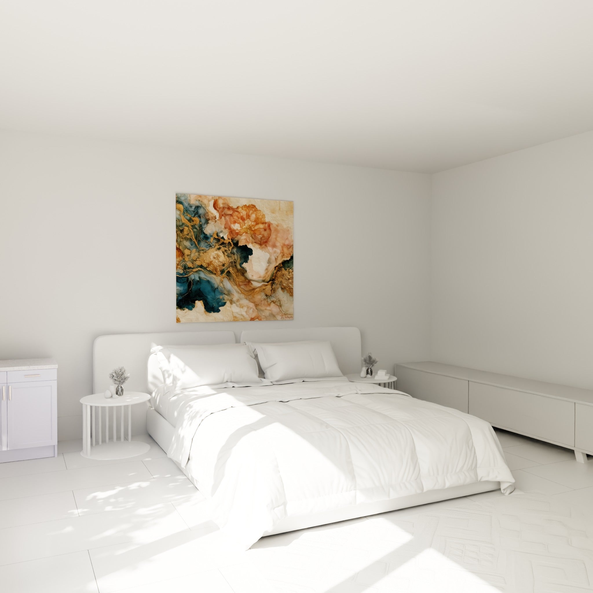 Fusion bleu marine et rose poudré au-dessus d'un lit dans une chambre claire