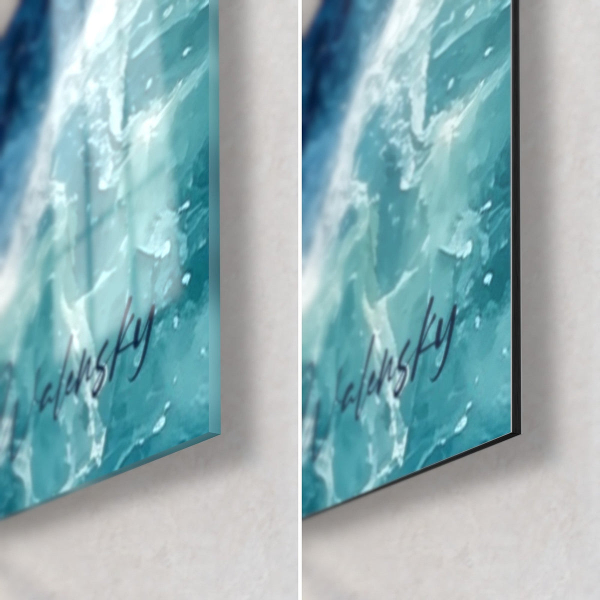 Tableau abstrait écume turquoise et bleu nuit, coin bas droit : verre brillant reflétant la lumière, alu Dibond mat, tranche de 3 mm