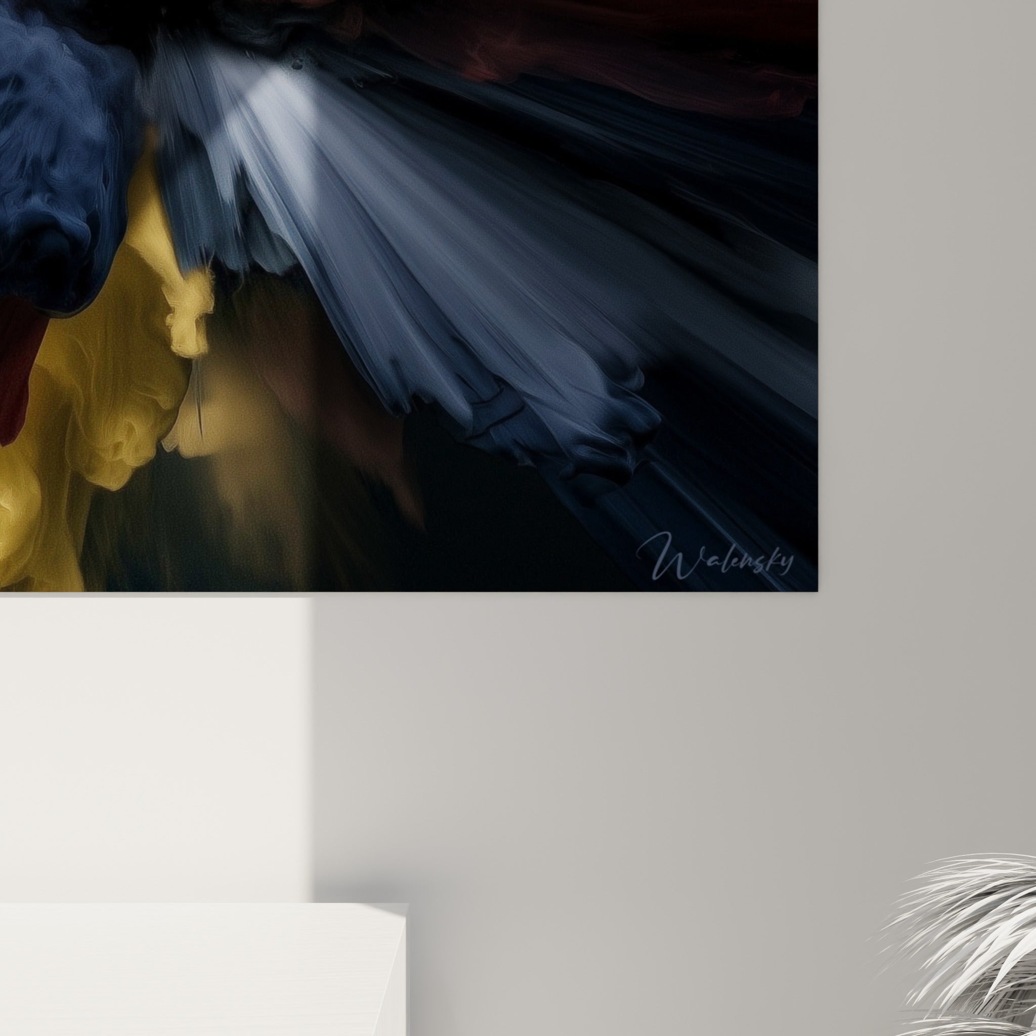 Matière peinte épaisse aux nuances anthracite et rouge sombre visible en gros plan sur la toile