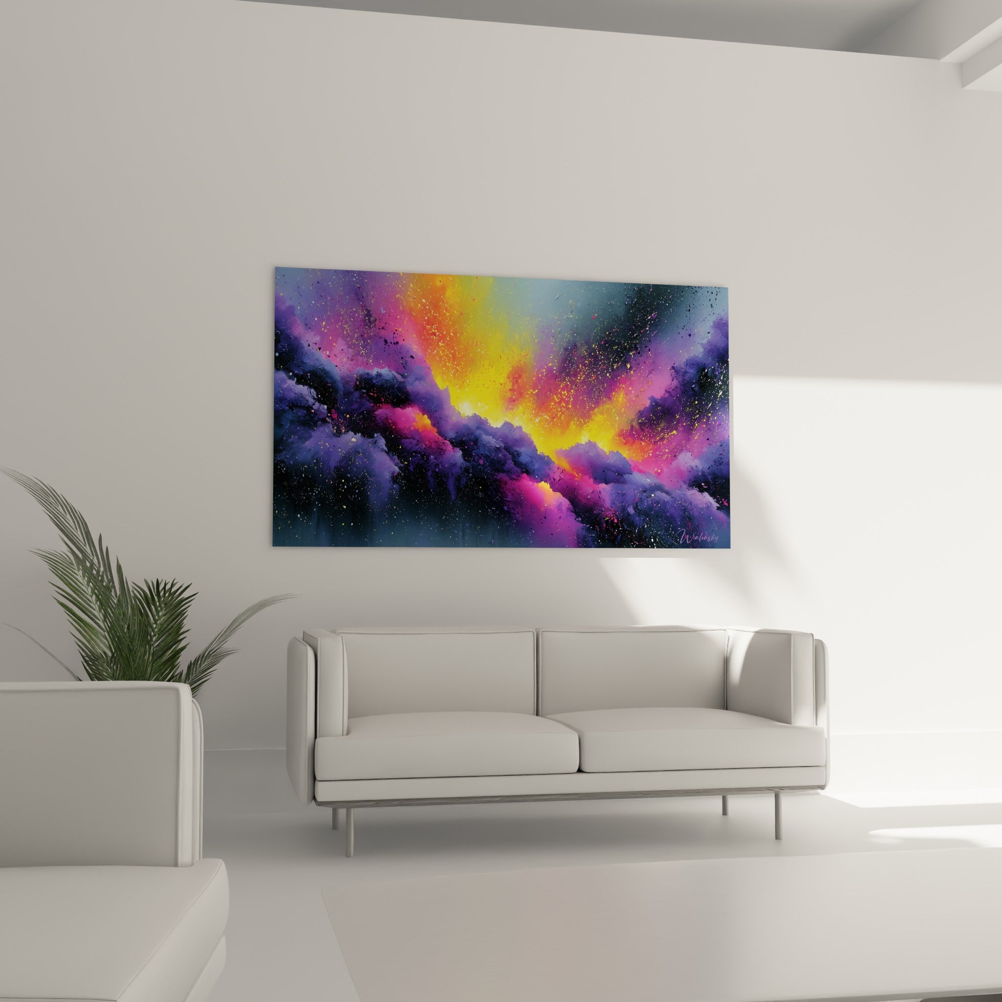 Nuages colorés magenta et bleu nuit traversés de lumière dorée au-dessus d'un canapé dans un salon lumineux