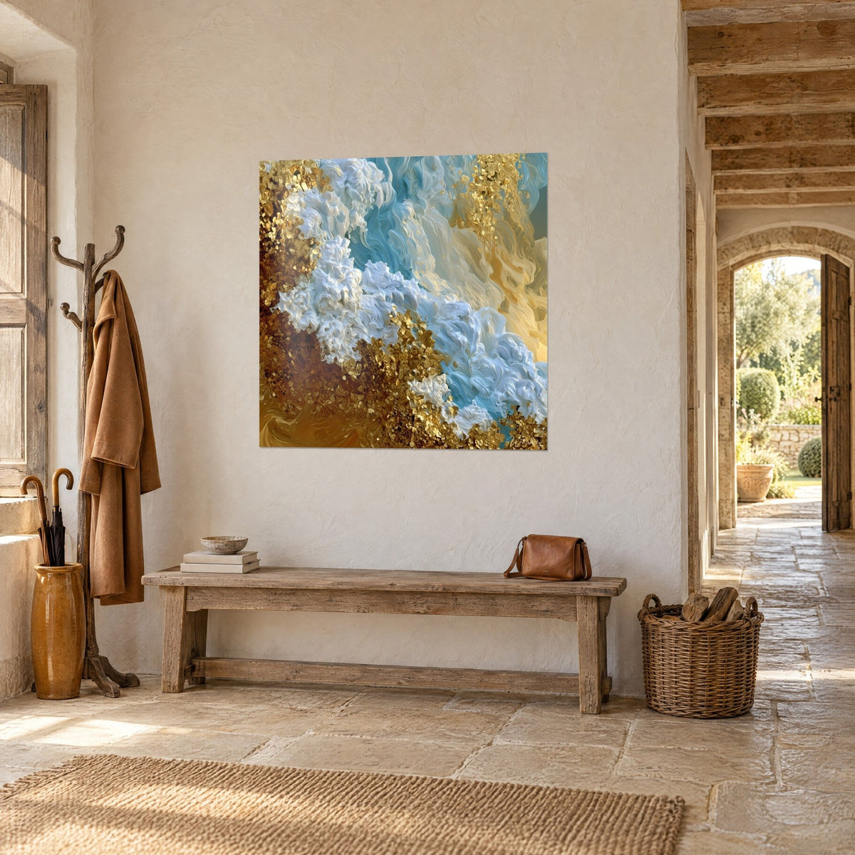Tableau abstrait de crêtes d'écume ivoire sur flots bleu-vert, paillettes d'or, mur crépi et arche d'une maison en pierre