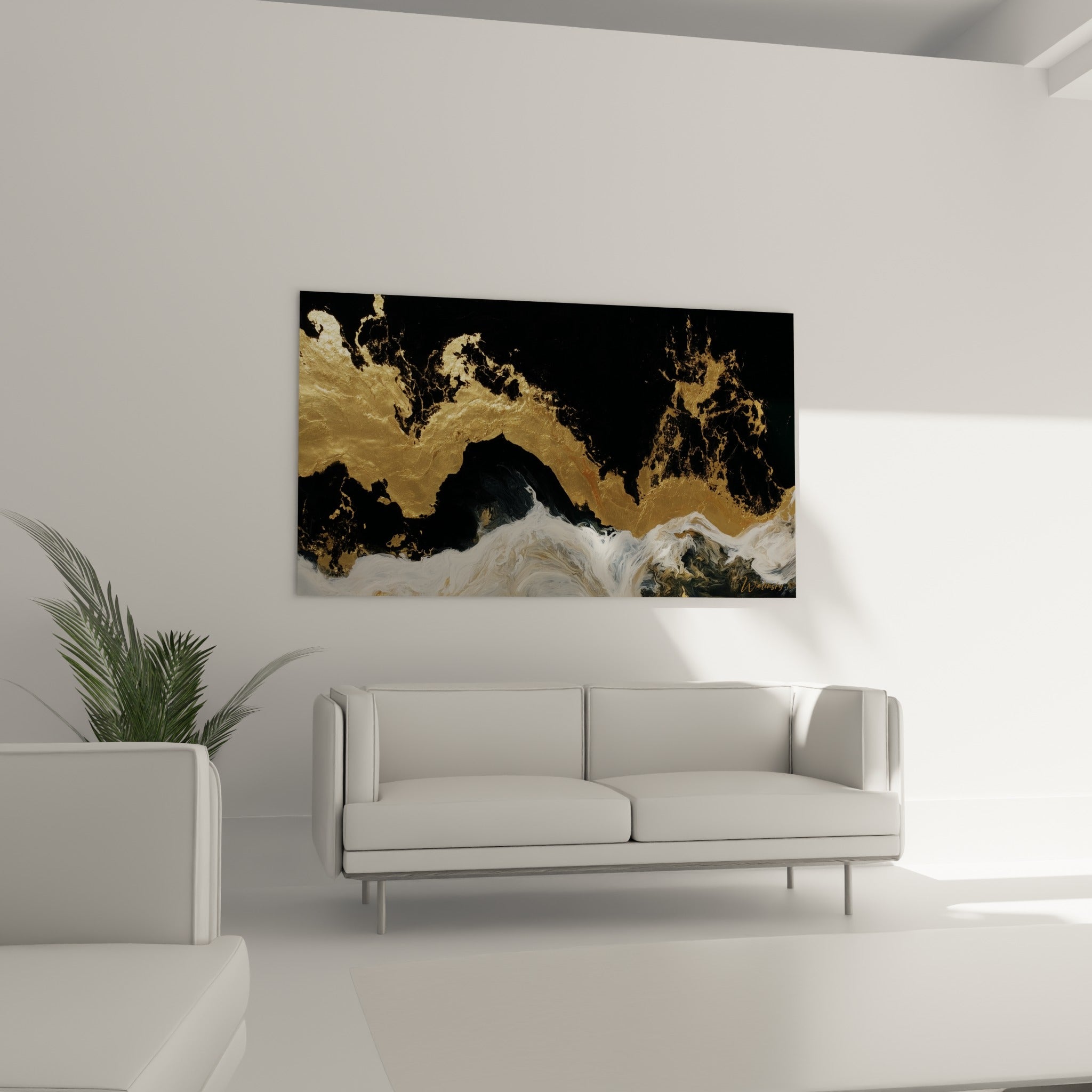 Vagues d'écume blanche traversant un fond noir et or, disposées au-dessus d'un canapé dans un salon lumineux