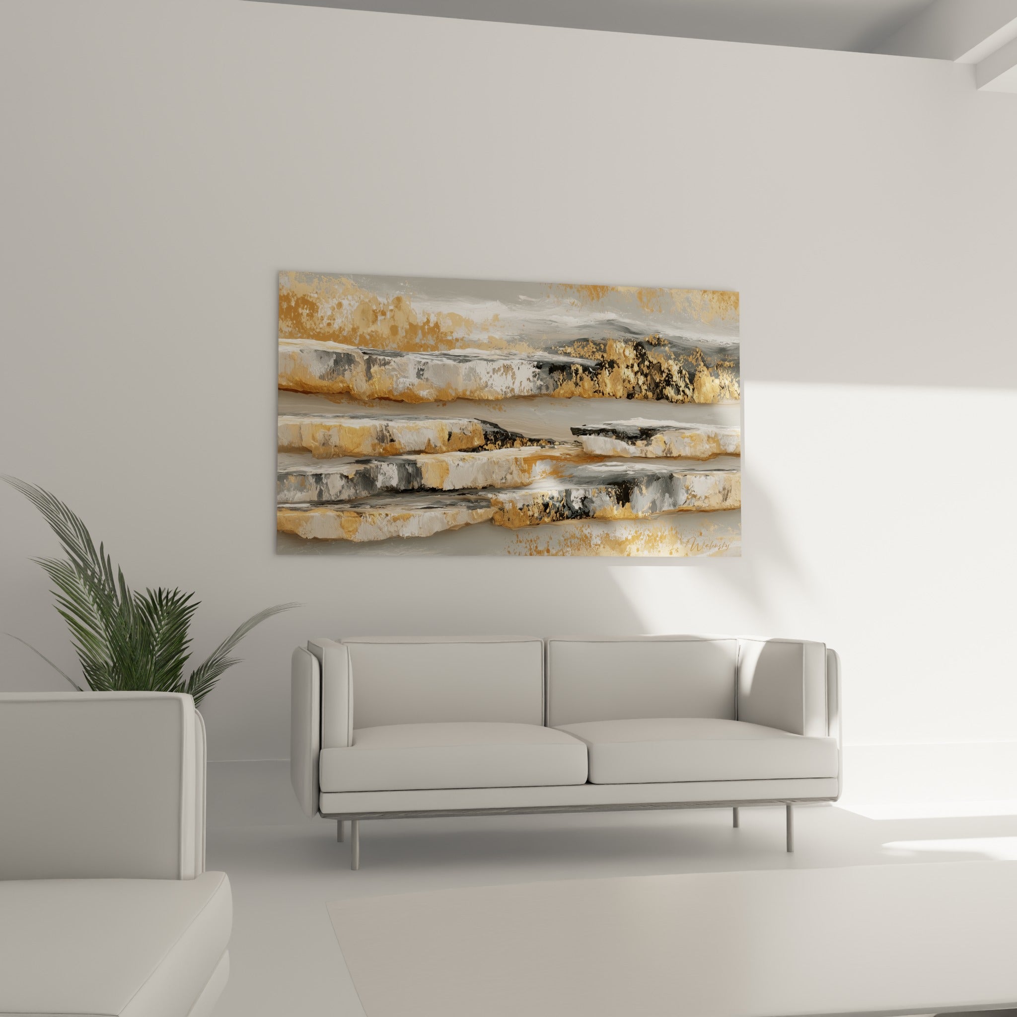 Falaises abstraites en gris anthracite et doré patiné, tableau au-dessus d'un canapé dans un salon lumineux