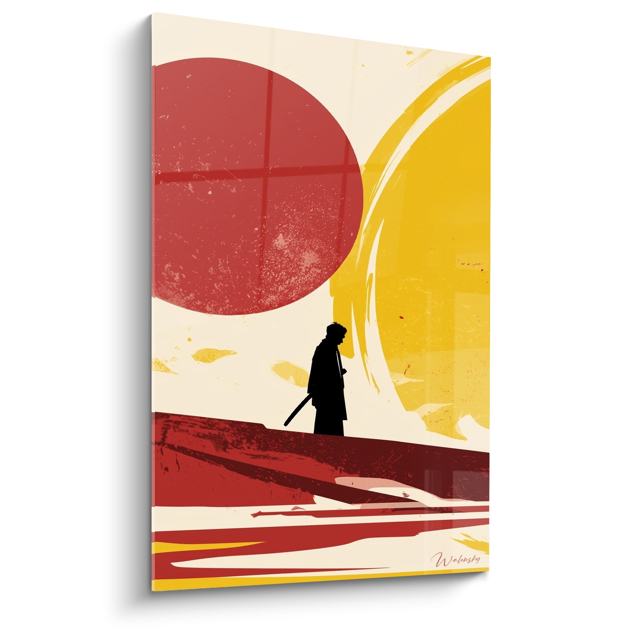 Samourai en silhouette noire devant un soleil rouge terracotta et une courbe jaune dorée