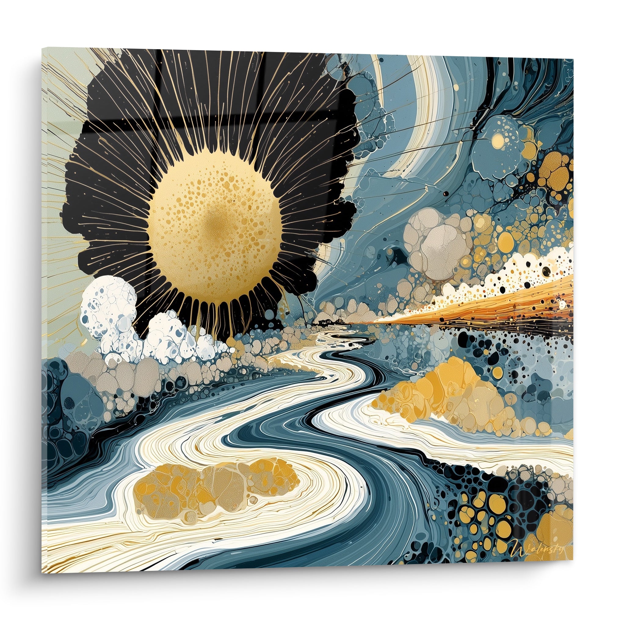 Soleil doré rayonnant au-dessus d'une rivière bleu marine et blanche sinueuse, style abstrait marbré