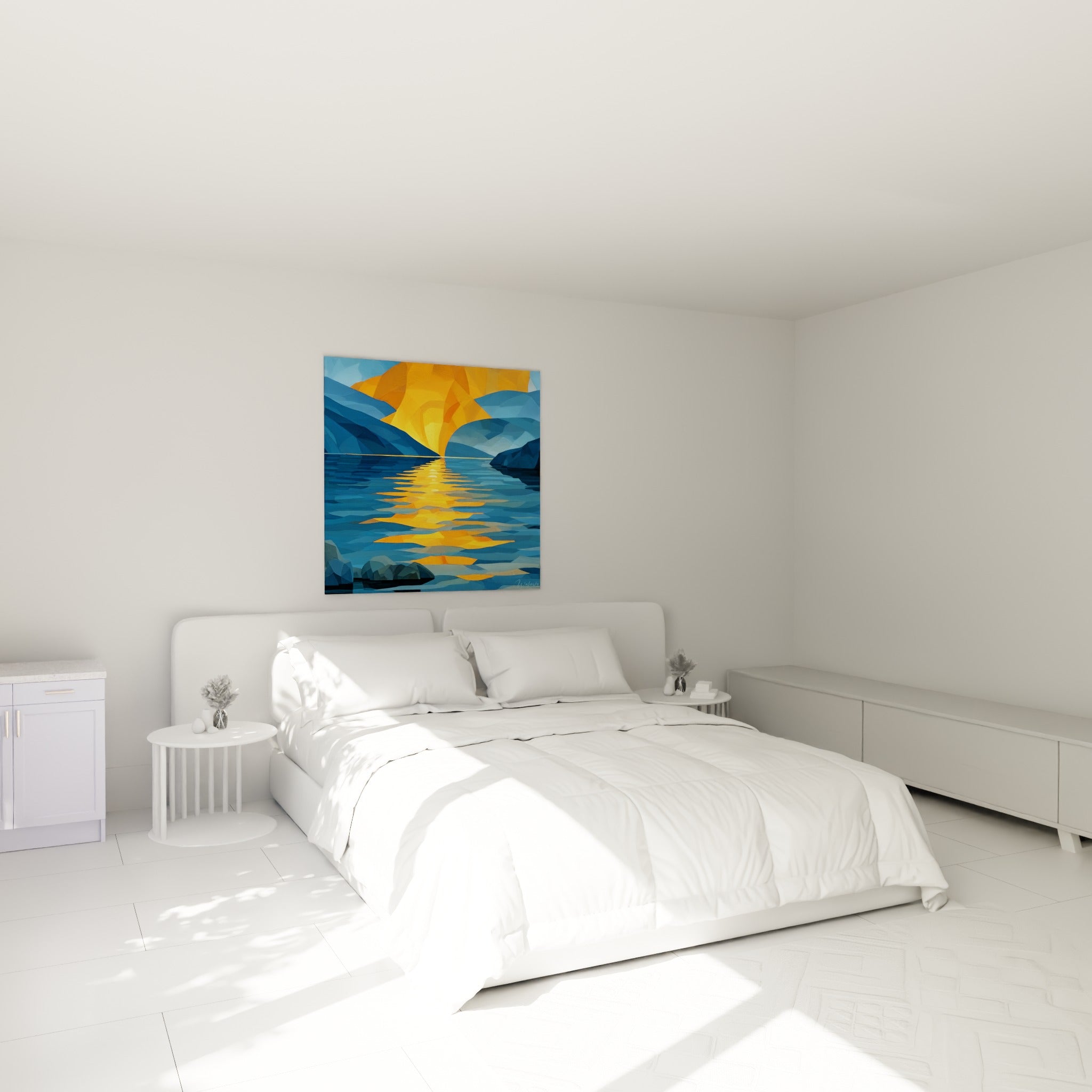 Montagnes bleu marine et soleil orangé fragmenté accrochés au-dessus d'un lit dans une chambre claire