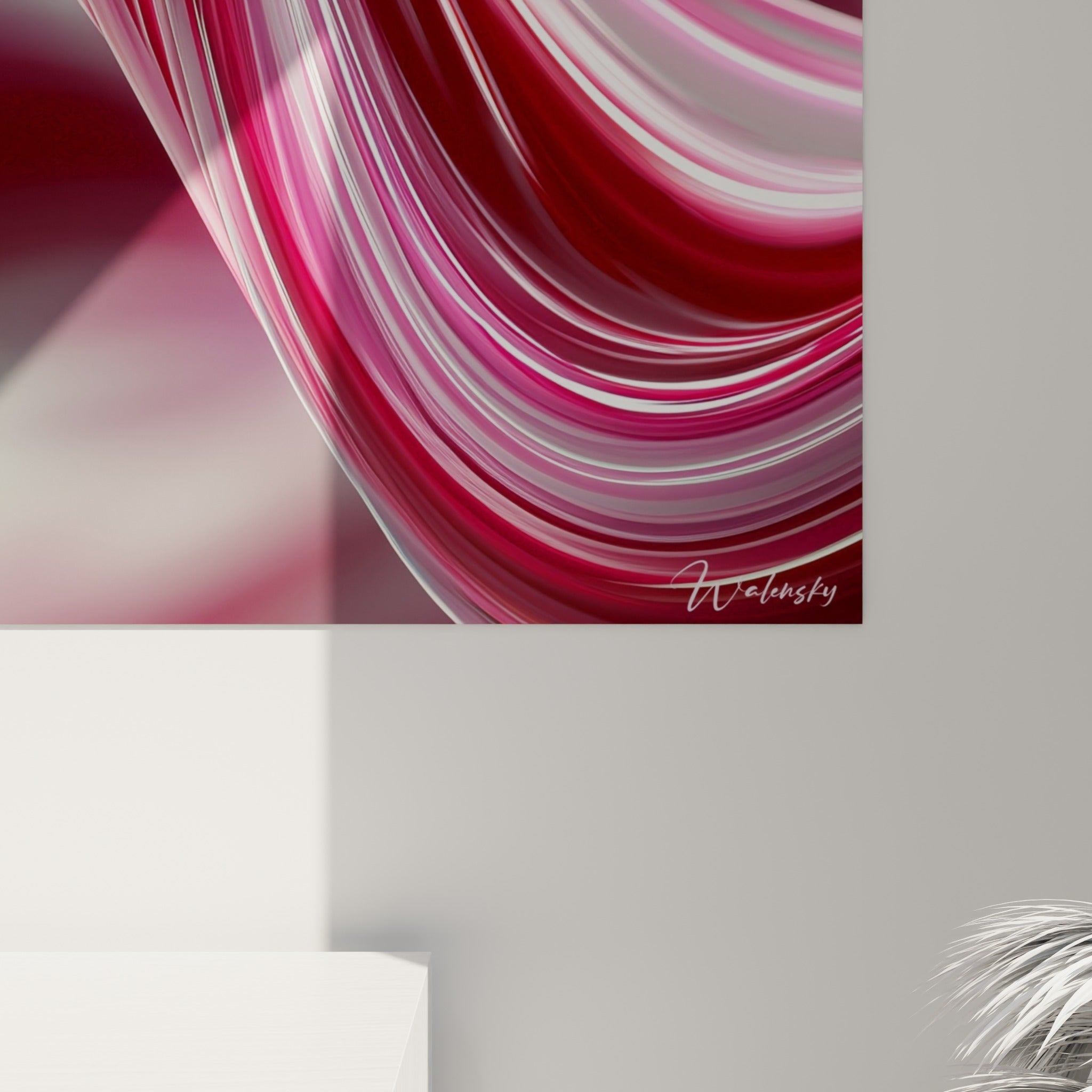 Filaments blancs et bordeaux se frôlant en gros grain, révélant la texture soyeuse de l'impression murale