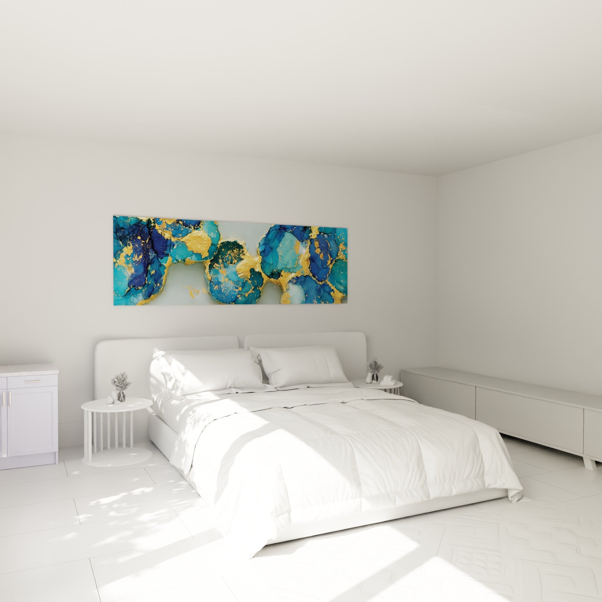 Marbrures bleu turquoise et doré composant ce tableau abstrait au-dessus d'un lit dans une chambre claire
