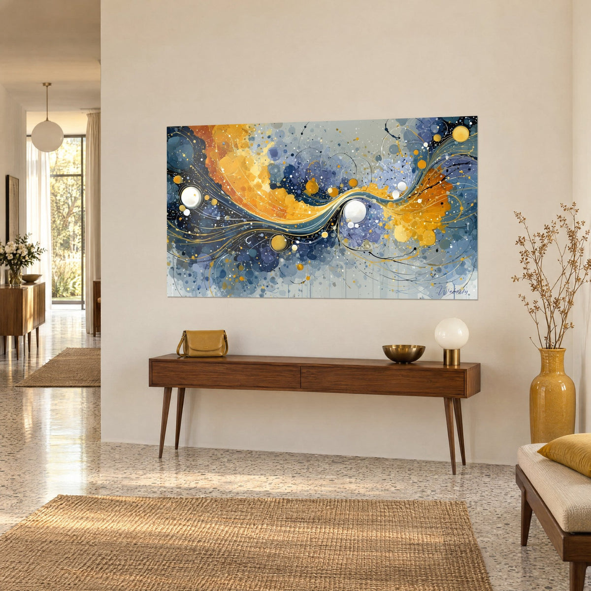 Tableau sphères blanches flottant dans un courant ocre jaune et bleu nuit, éclaboussures fines, sur une console en bois