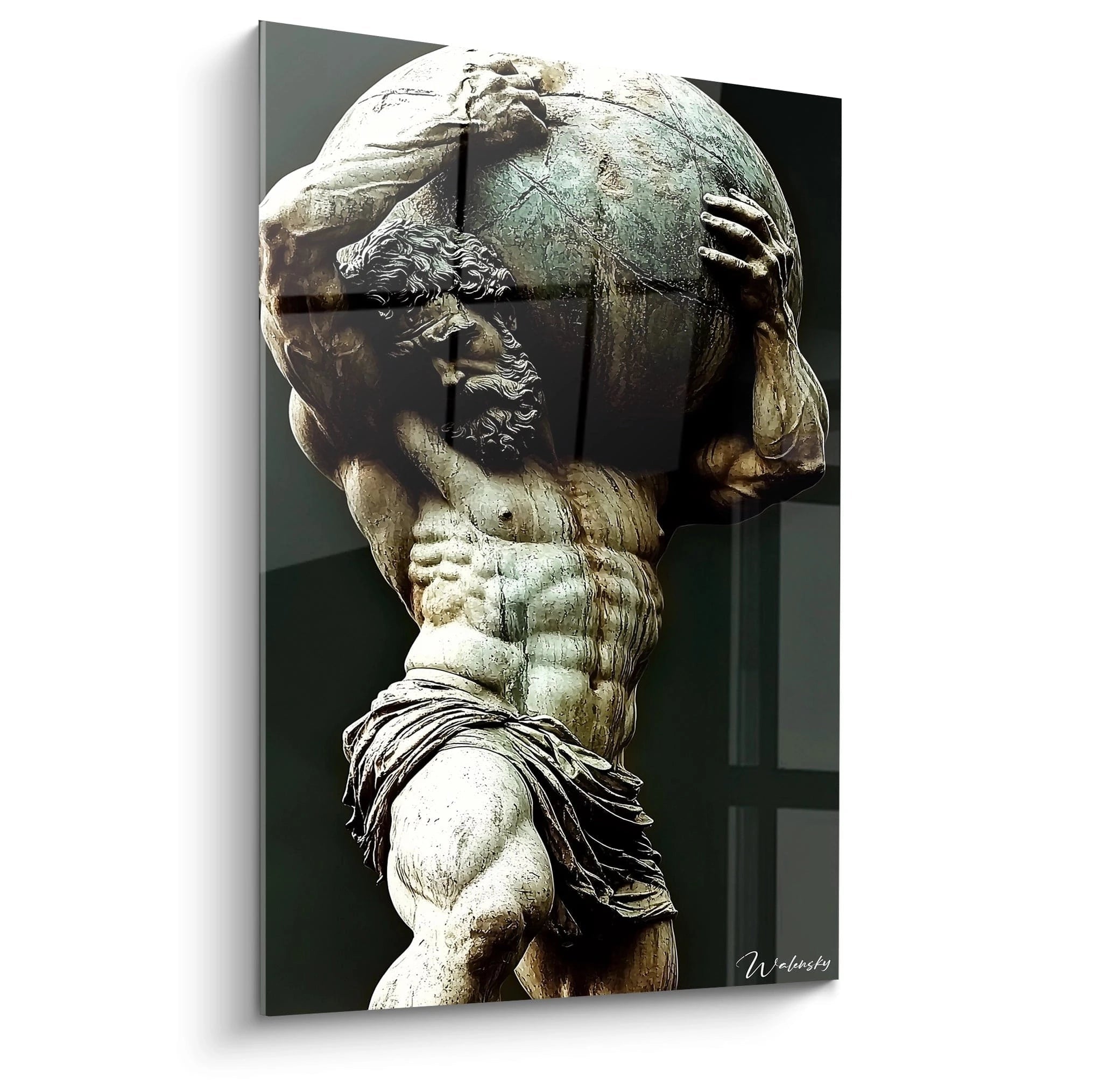 Un tableau Atlas mythologique représentant le titan portant une sphère verdâtre sur ses épaules. Corps musclé en tons beige et bronze avec texture patinée. Détails anatomiques précis sur fond sombre accentuant l'effort surhumain.
