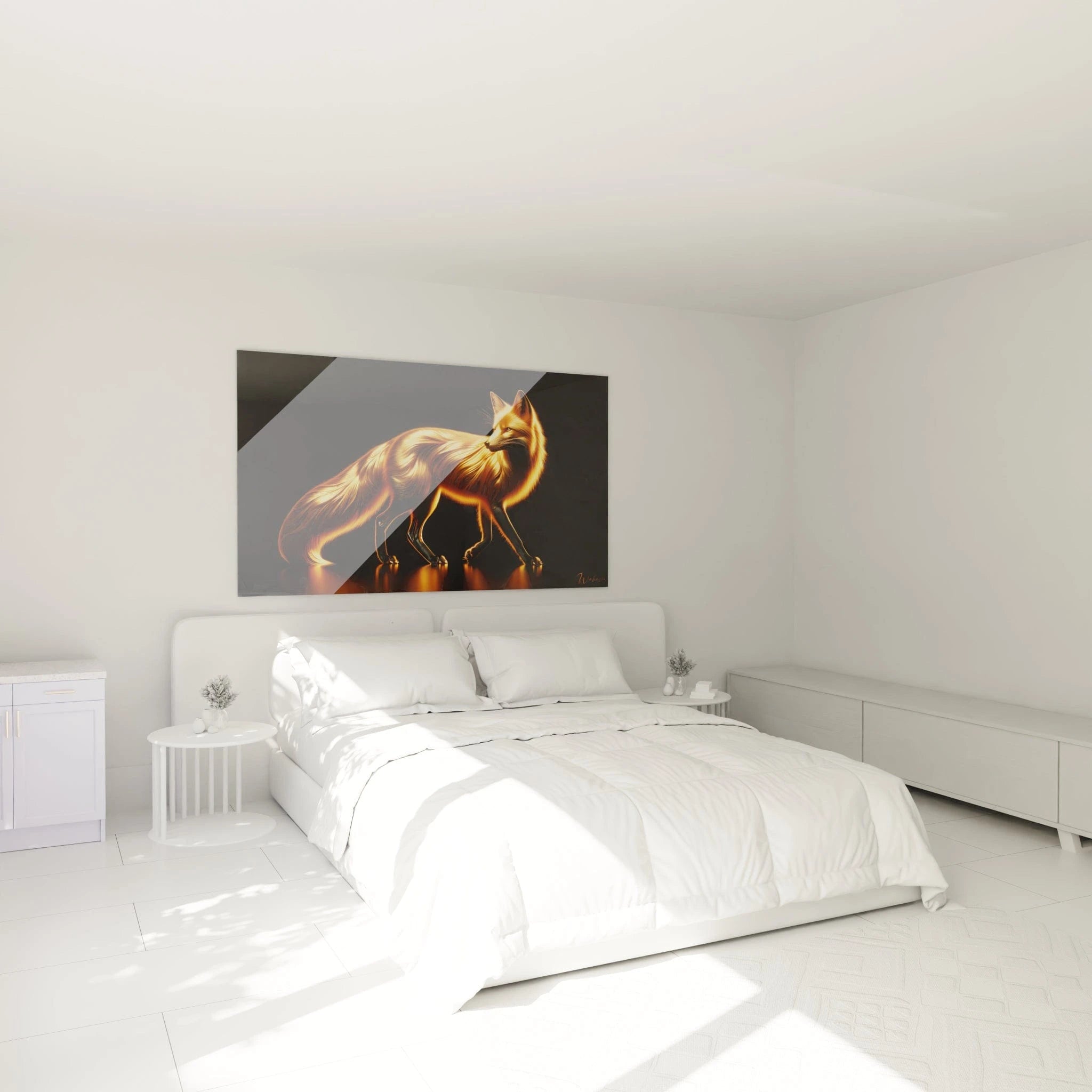 Un tableau d'animal montrant un renard au pelage doré brillant sur fond noir profond. Les teintes ambrées et cuivrées illuminent la silhouette du canidé comme de l'or en fusion. Les textures lisses et ondulées du pelage créent un effet de mouvement fluide.
