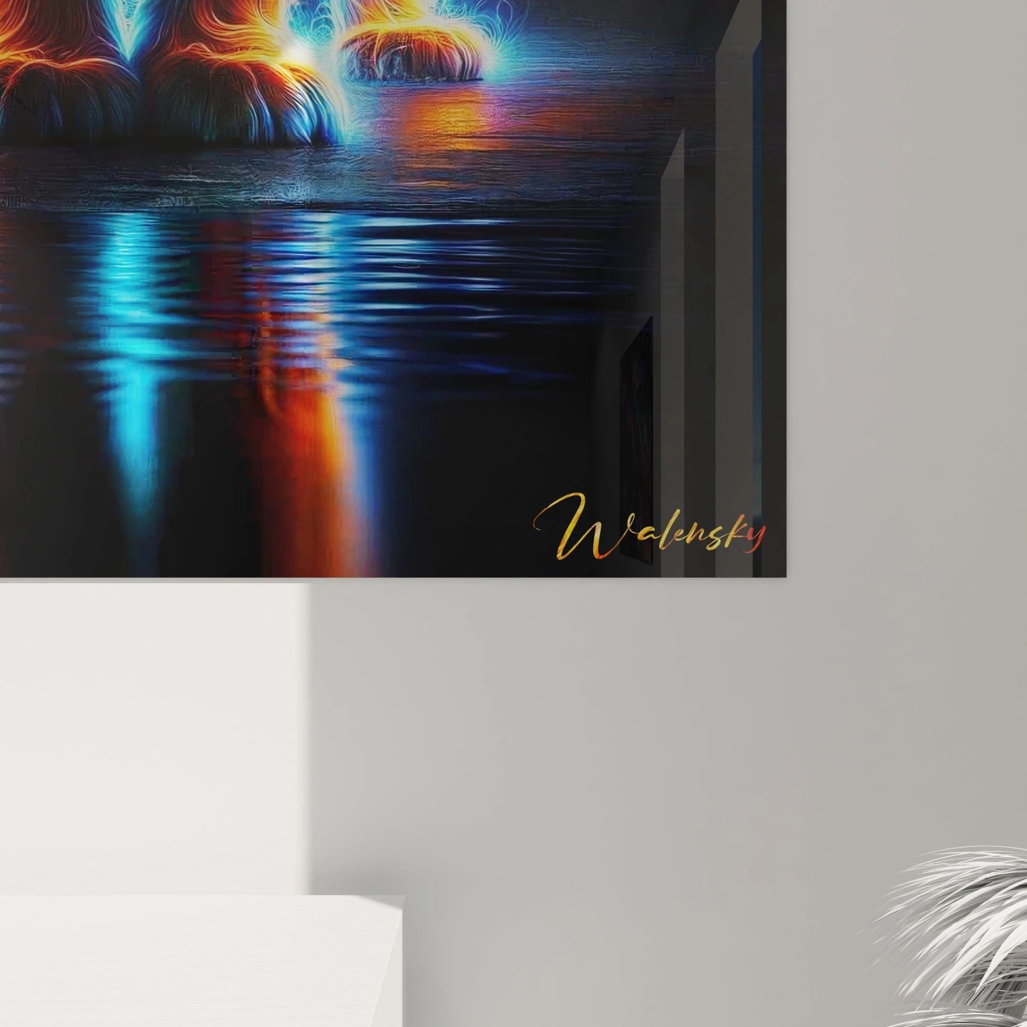 Un tableau d'animal présentant un tigre aux allures fantastiques avec un pelage composé de filaments lumineux bleus et orangés. Les contours de l'animal semblent émettre leur propre lumière sur fond noir. La texture évoque des flammes colorées avec un effet de miroitement au sol.
