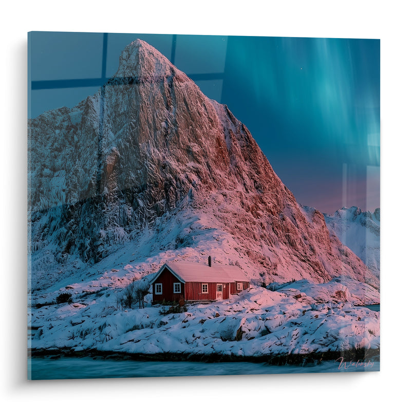 Tableau Montagne rosée et cabane rouge enneigée - Refuge sous les cimes - Edition Aurore boréal