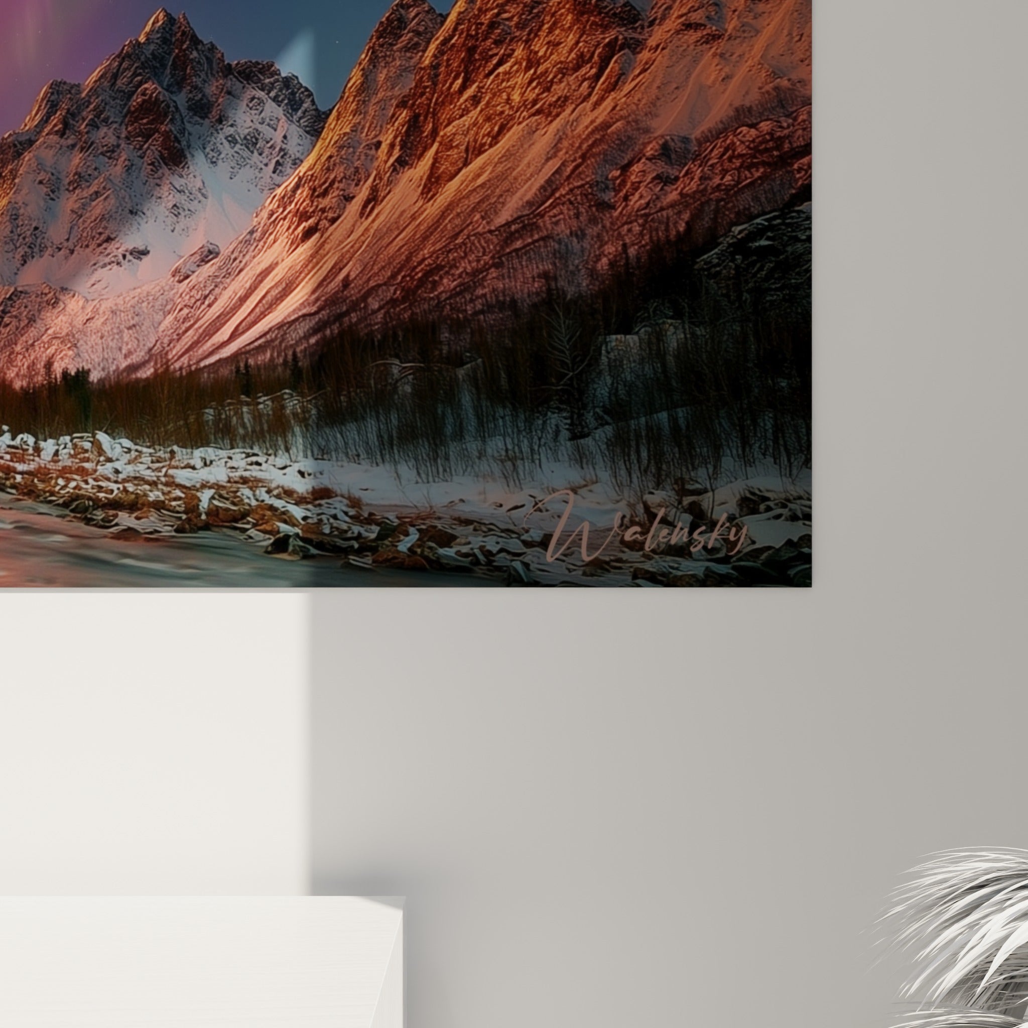 Détail des dégradés fuchsia et émeraude où la lumière se fond en volutes sur la toile