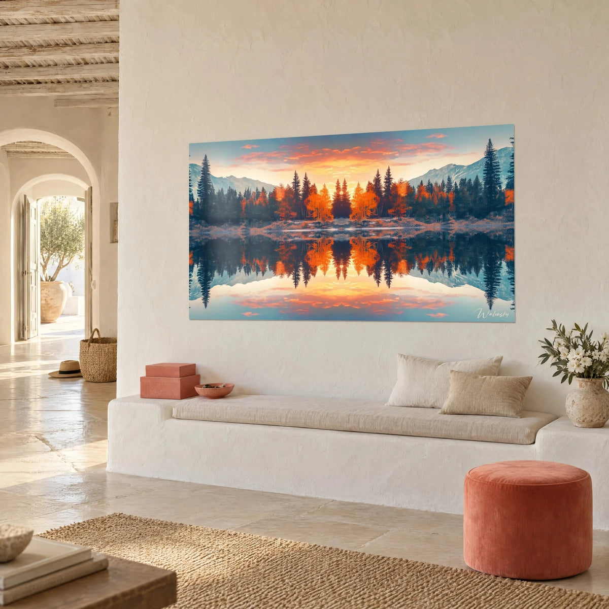 Cuadro simetría de un lago de montaña, follaje cobrizo y cielo albaricoque reflejados, en un rincón de casa mediterránea