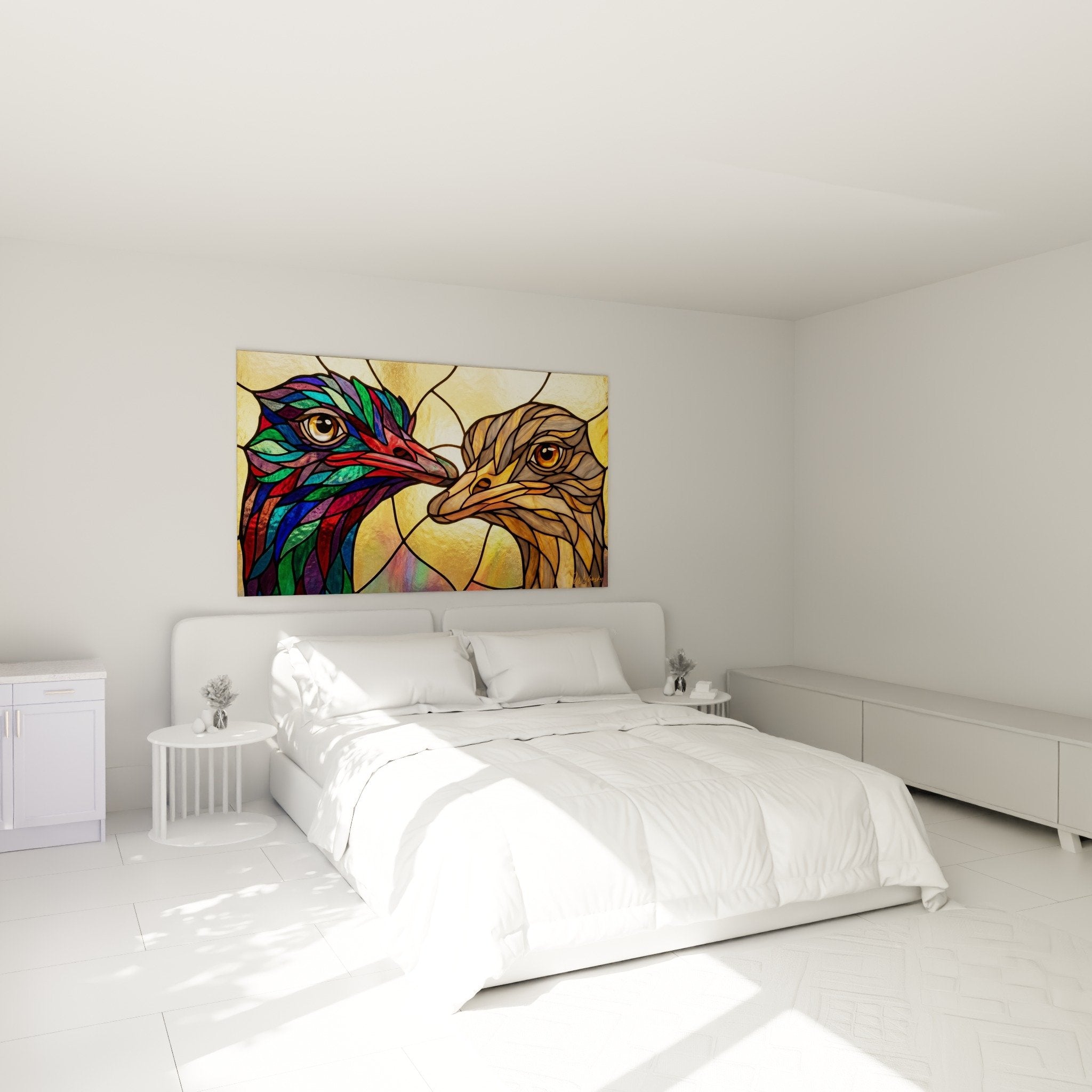 Strauße Kunstdruck mit farbigem Glasmalerei-Effekt in modernem Schlafzimmer mit neutralen Tönen installiert