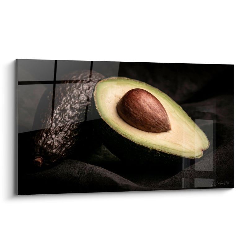 Tableau Avocat coupé aux tons verts et bruns - Nature morte nocturne - Edition Avocat