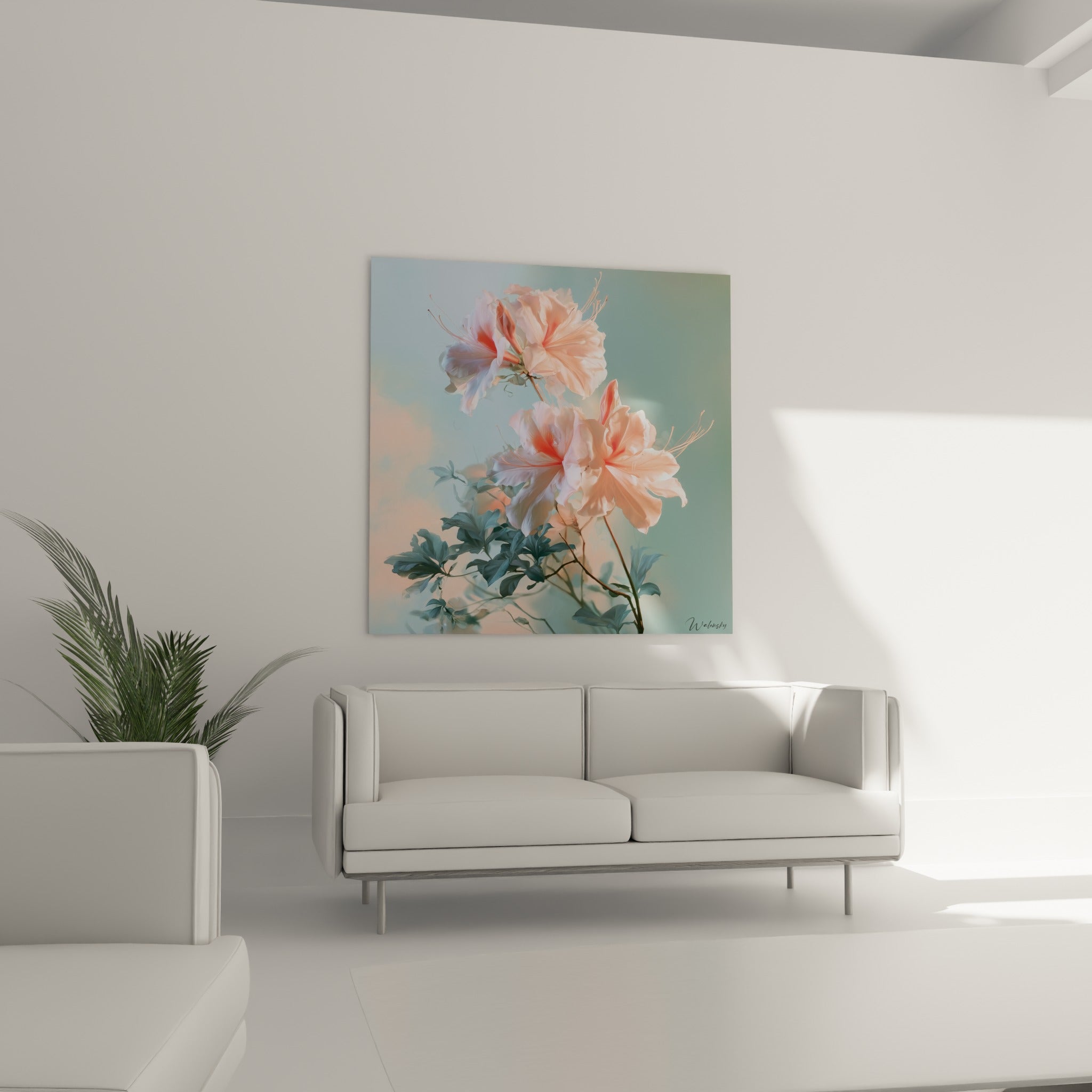 Fleurs d'azalée corail et blanches aux étamines fines au-dessus d'un canapé dans un salon lumineux
