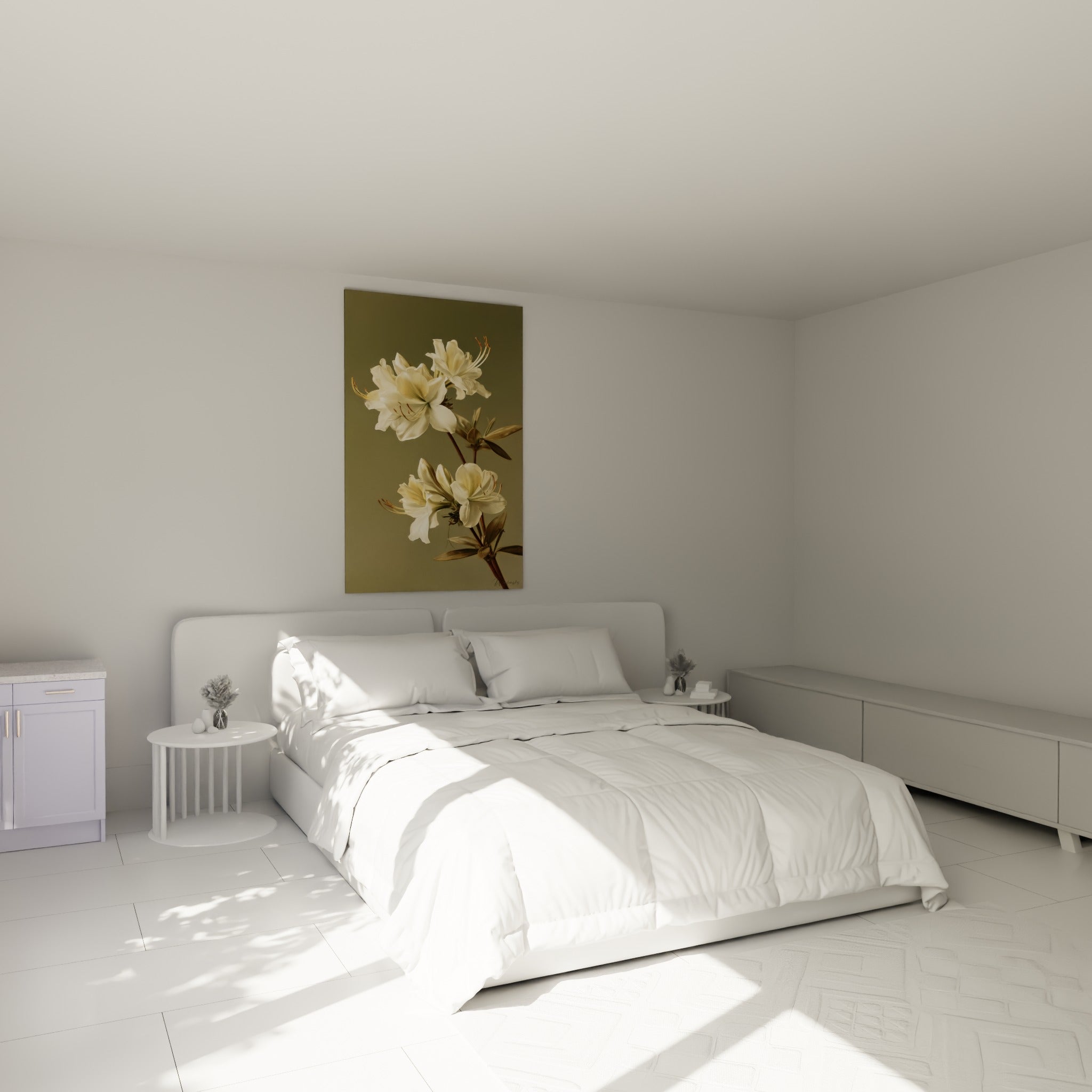 Branche d'azalée blanche et ivoire accrochée au-dessus d'un lit dans une chambre claire