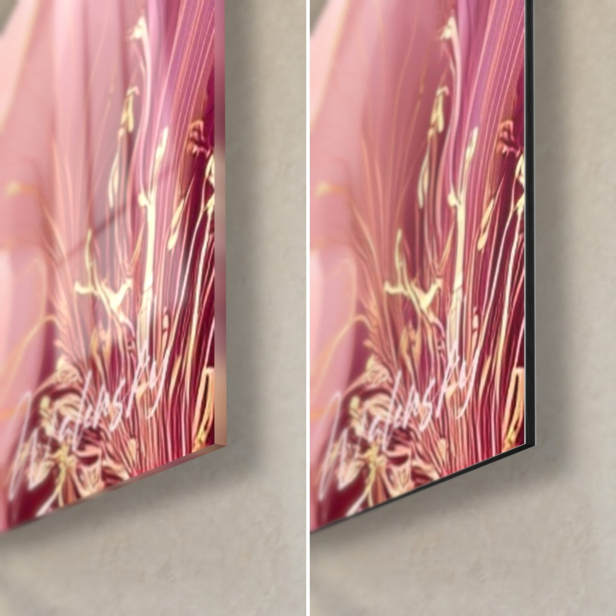 Tableau corolles magenta et or en gros plan, coin bas droit : verre acrylique brillant à reflets, alu Dibond mat, tranche de 3 mm