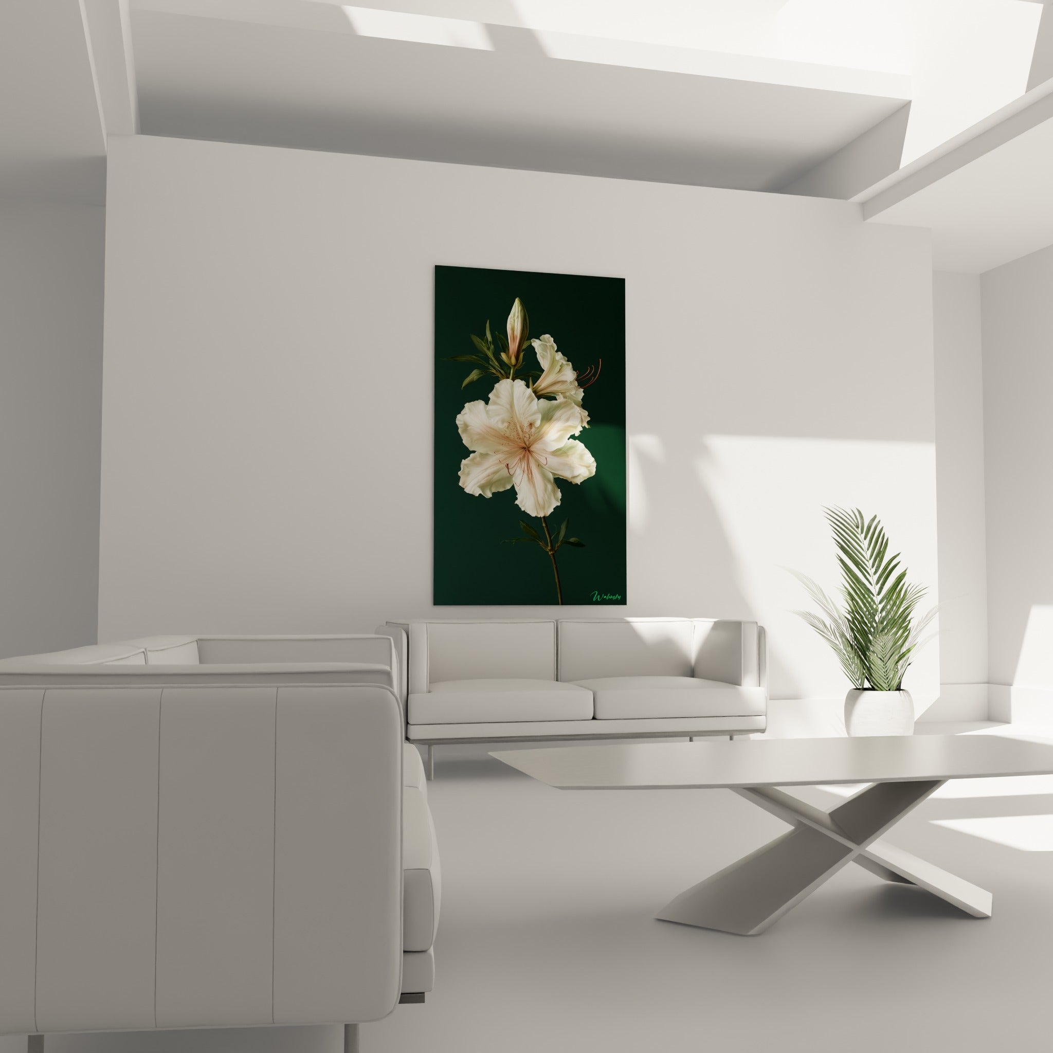 Pétales ivoire et vert olive de l'azalée disposés au-dessus d'un canapé dans un salon lumineux