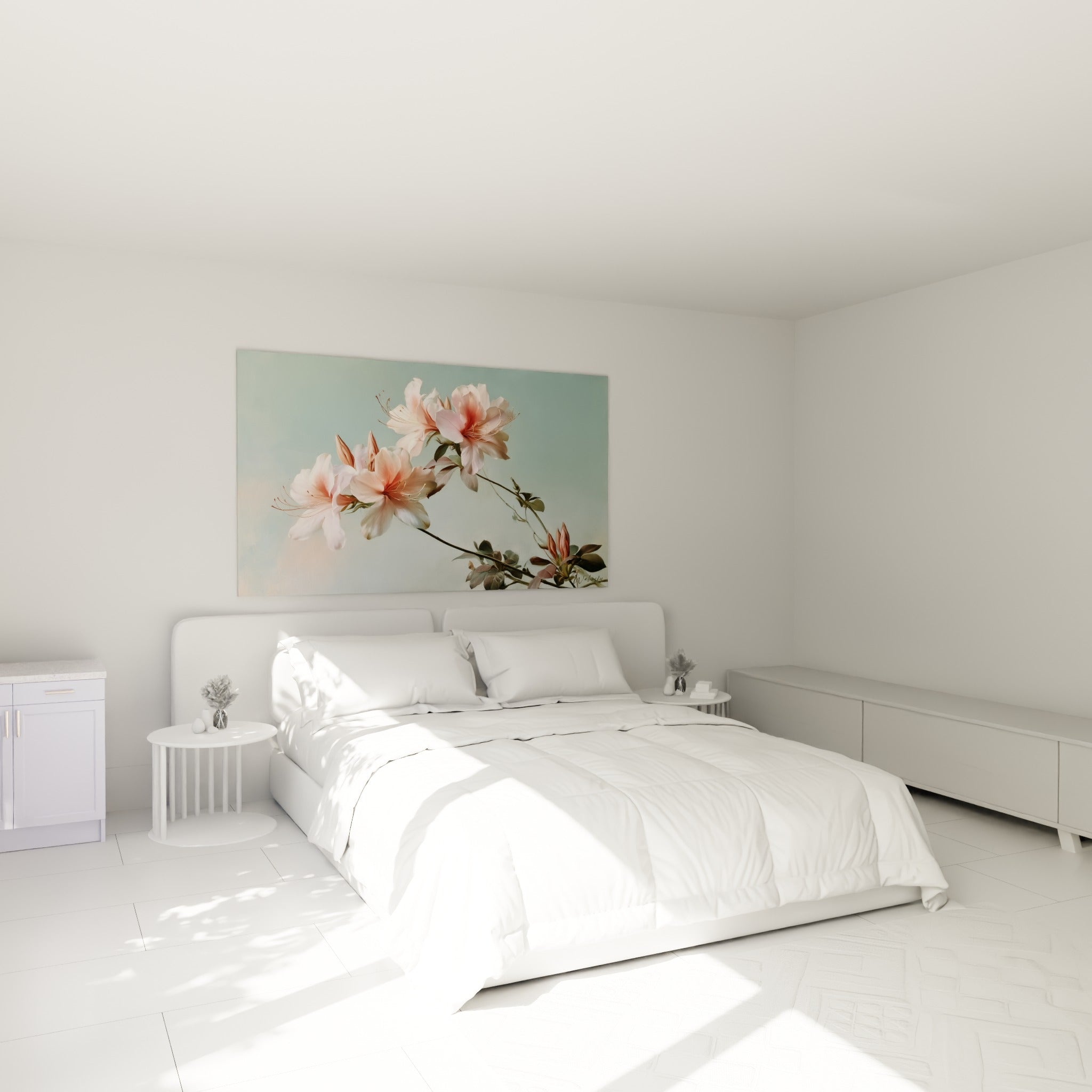 Branche d'azalée rose tendre et vert sauge accrochée au-dessus d'un lit dans une chambre claire