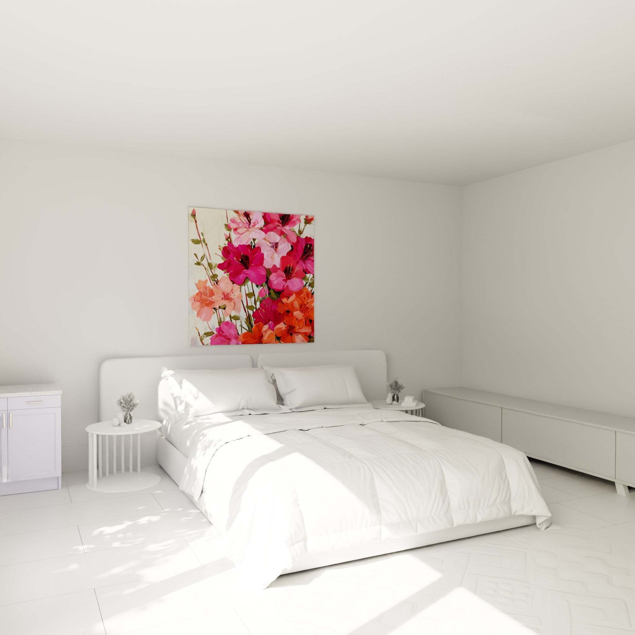 Fleurs d'azalée rose vif et orange corail suspendues au-dessus d'un lit dans une chambre claire