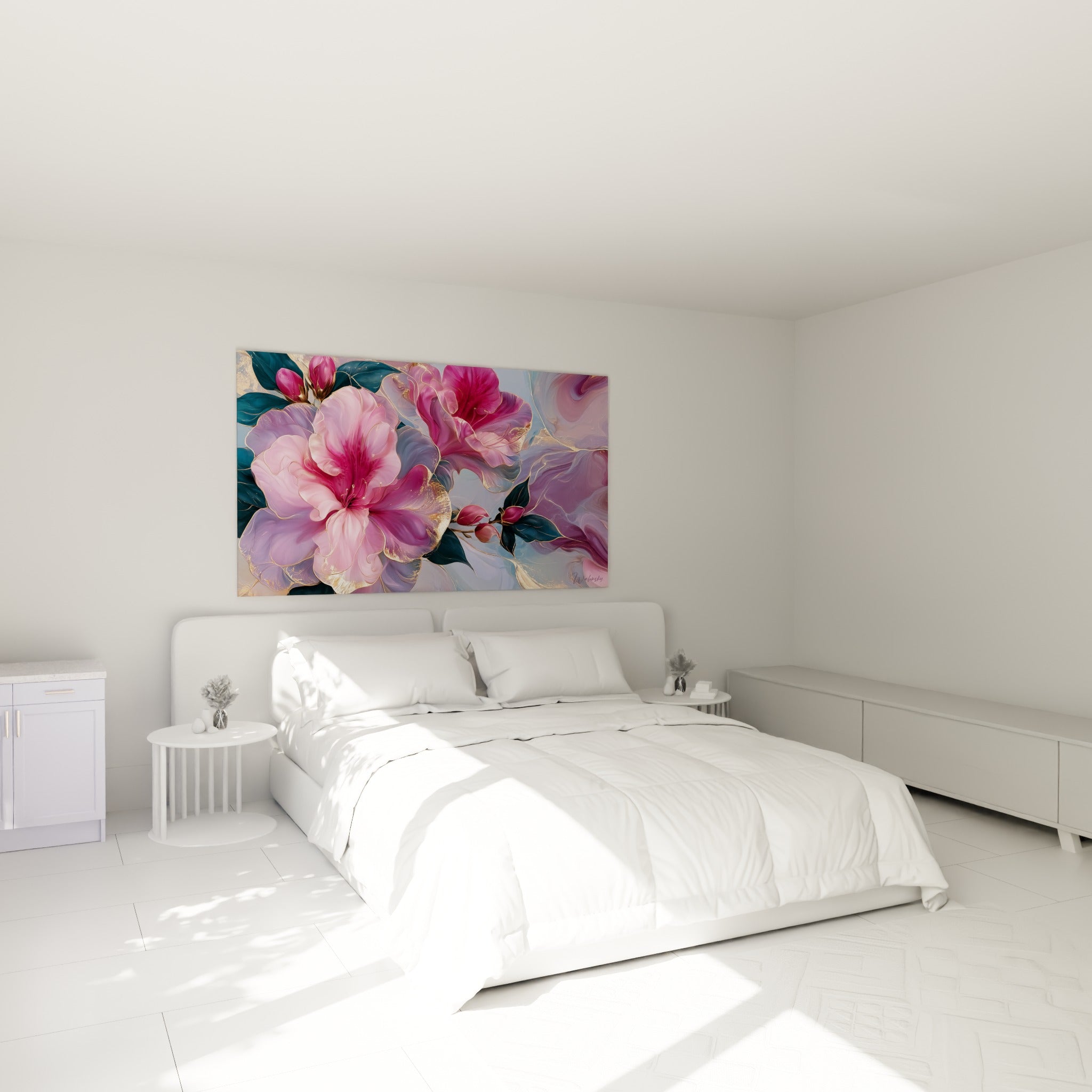 Bouquet d'azalées roses et fuchsia, contours dorés, accroché au-dessus d'un lit dans une chambre claire
