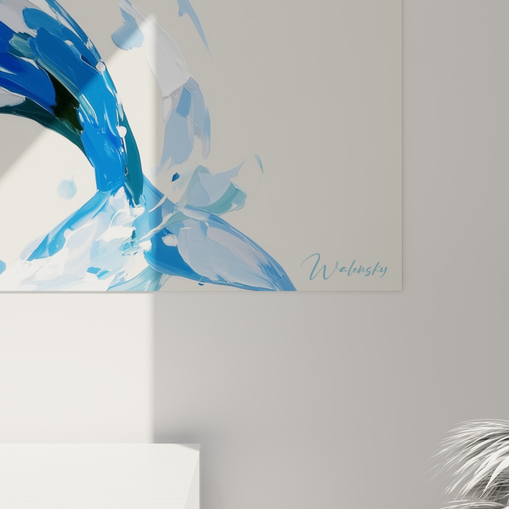 Empâtements bleu marine et blanc cassé se mêlant en larges coulures sur la toile de la baleine
