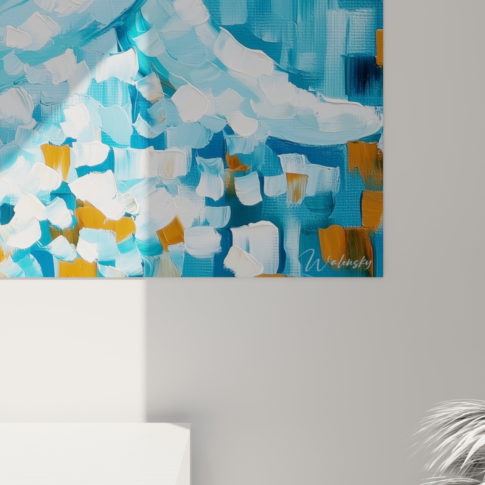Empâtements bleu turquoise et coulures dorées sur l'œuvre, grain épais de l'écume blanche en gros plan