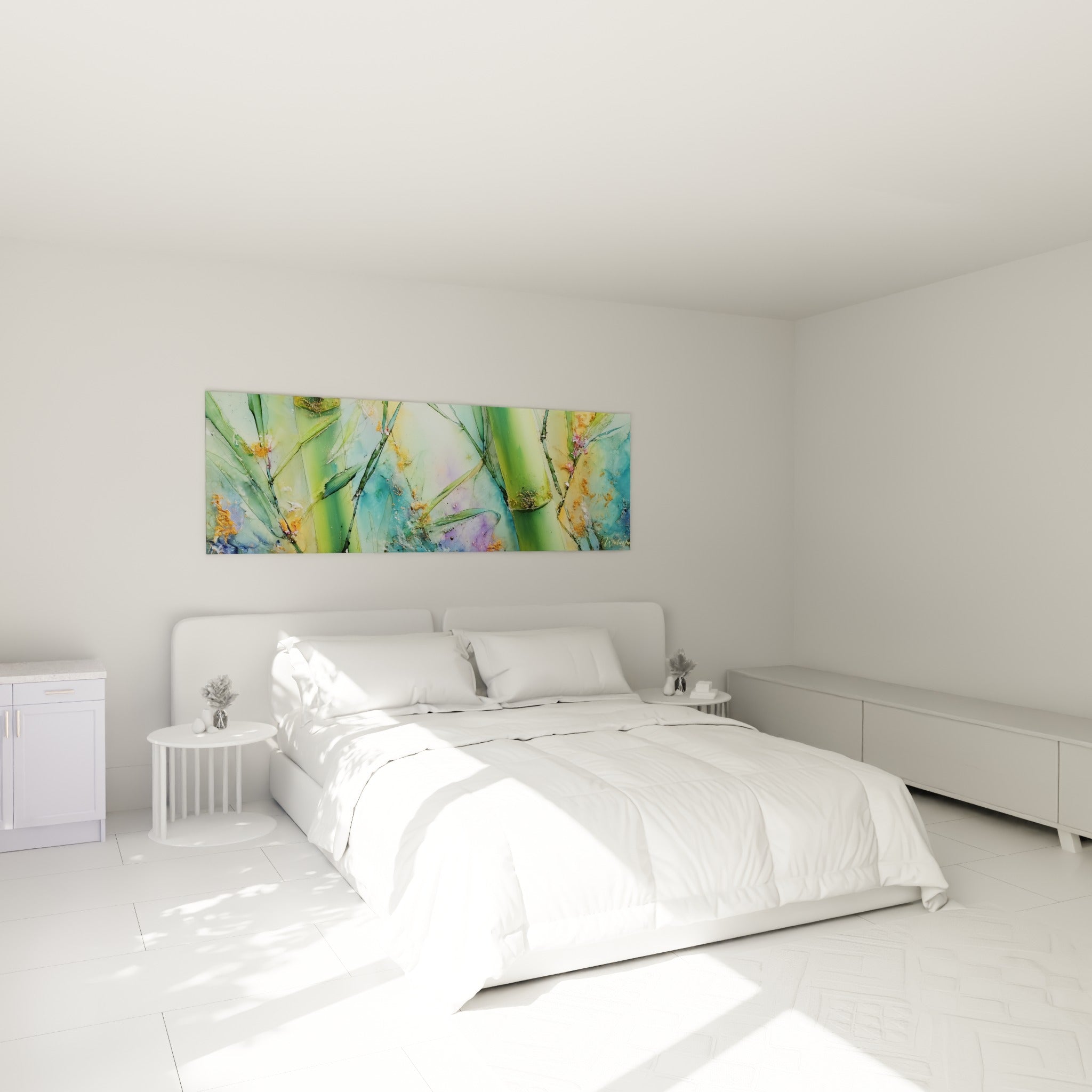Tiges de bambou turquoise et vert doré, au-dessus d'un lit dans une chambre claire